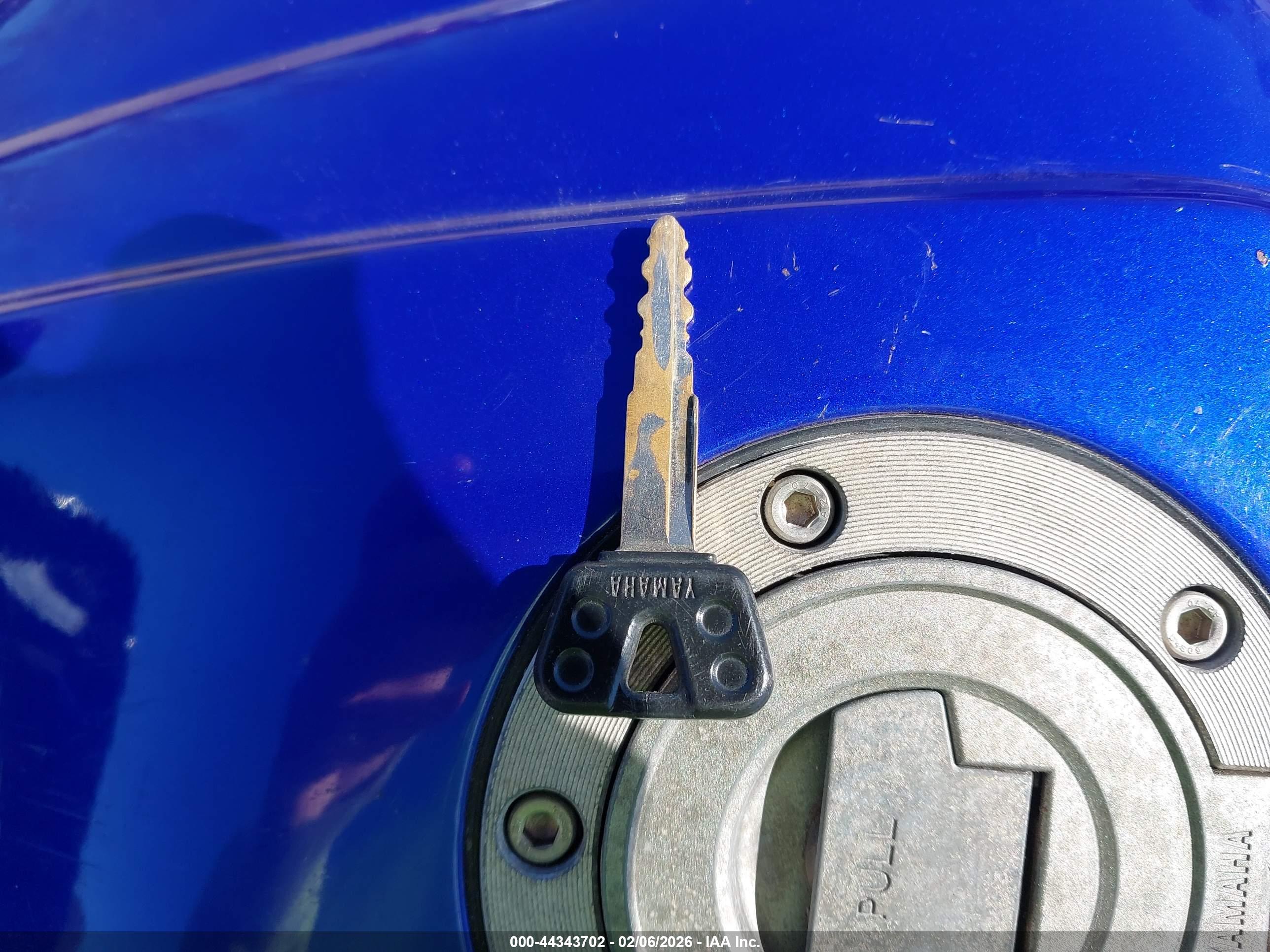 YAMAHA YZFR6 image 11