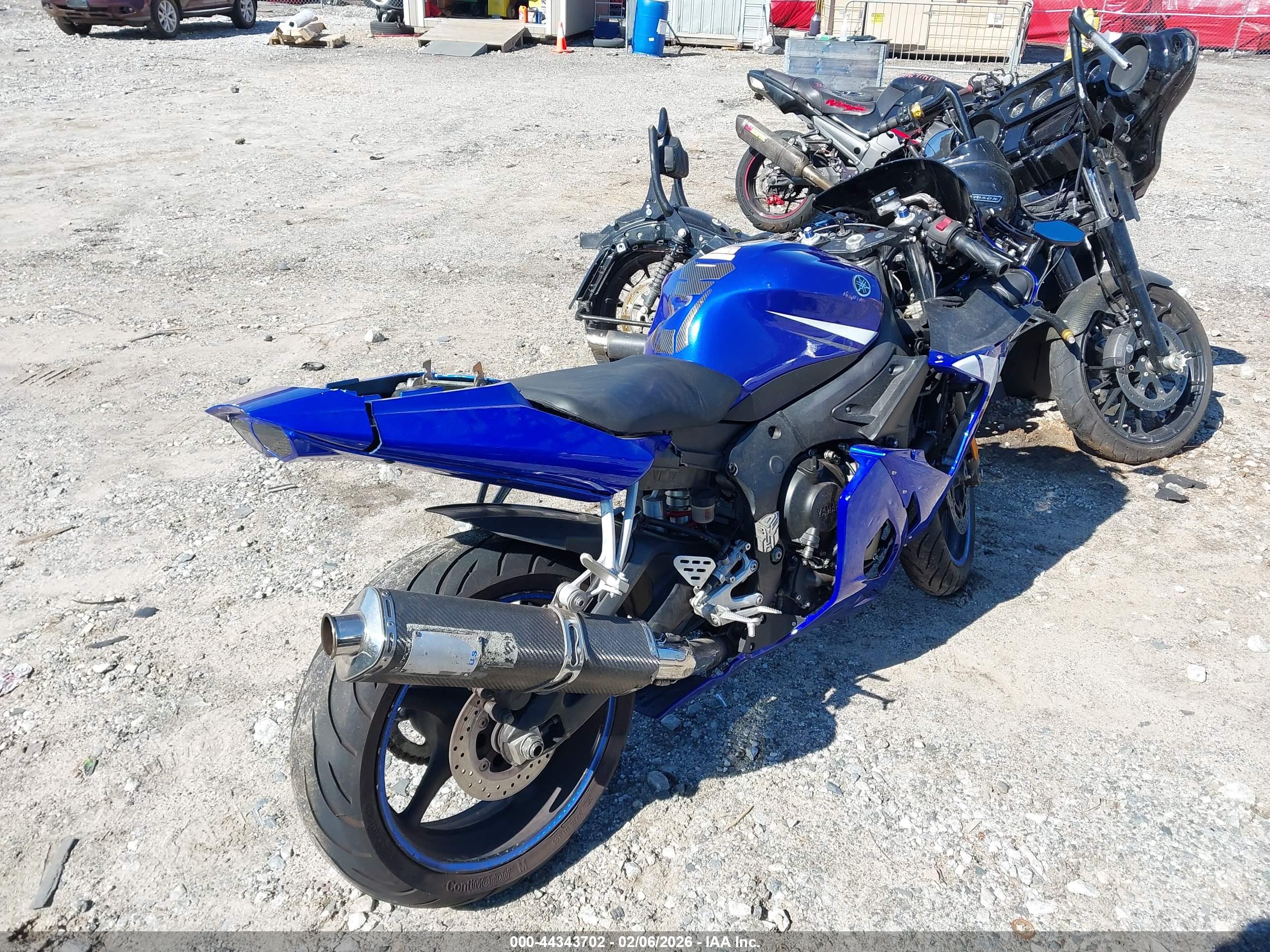 YAMAHA YZFR6 image 4