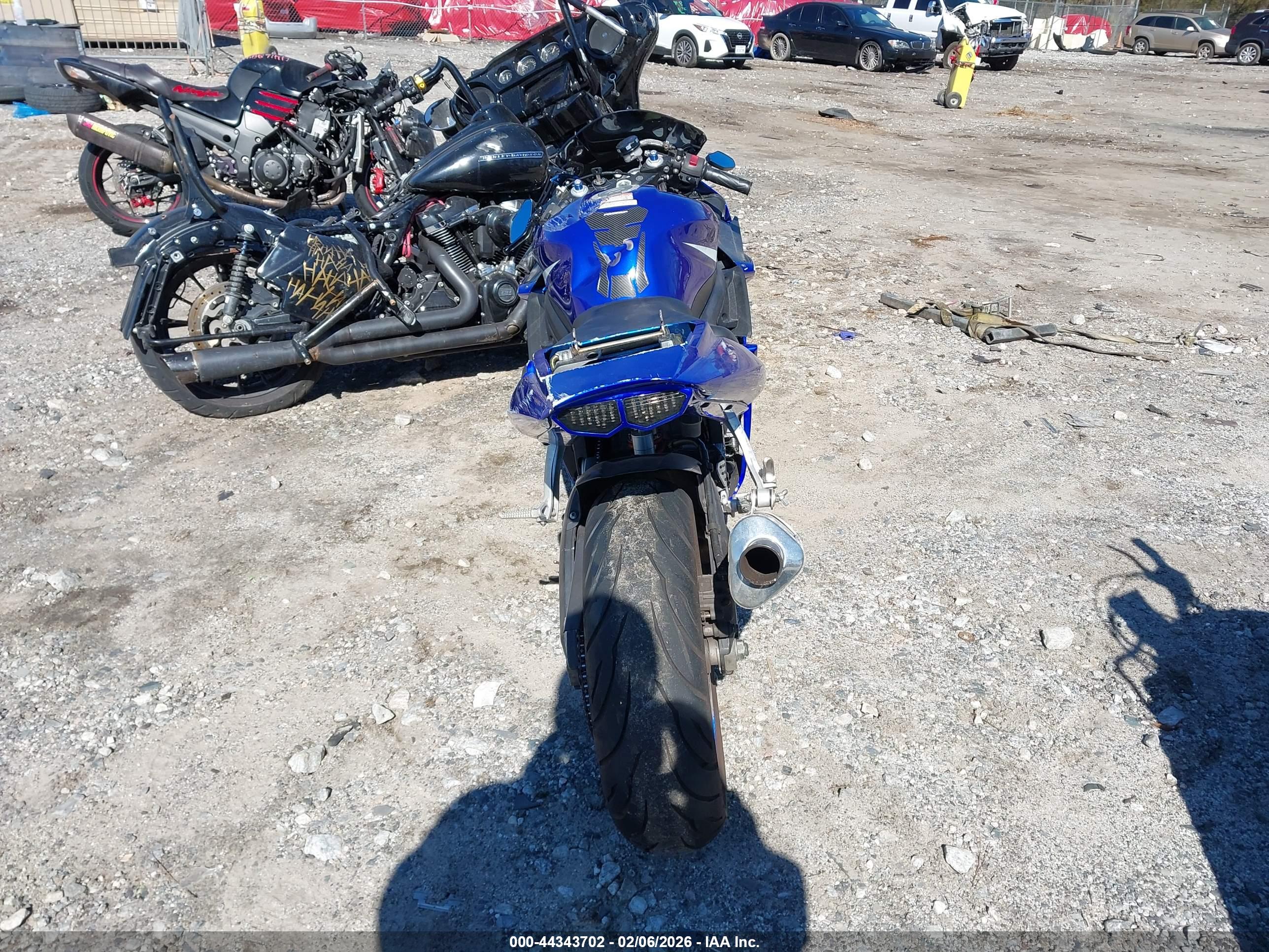 YAMAHA YZFR6 image 6