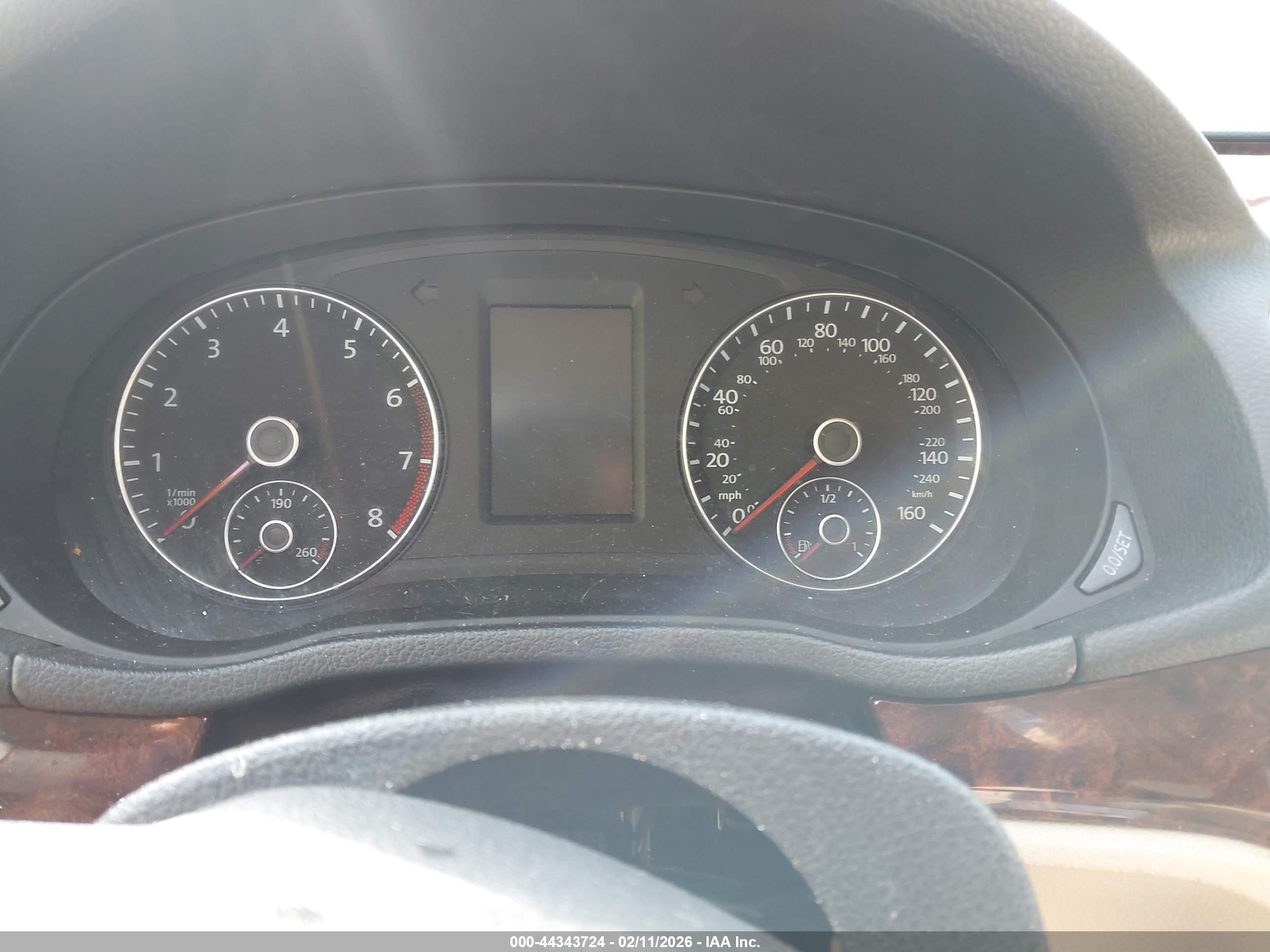 VOLKSWAGEN PASSAT image 7