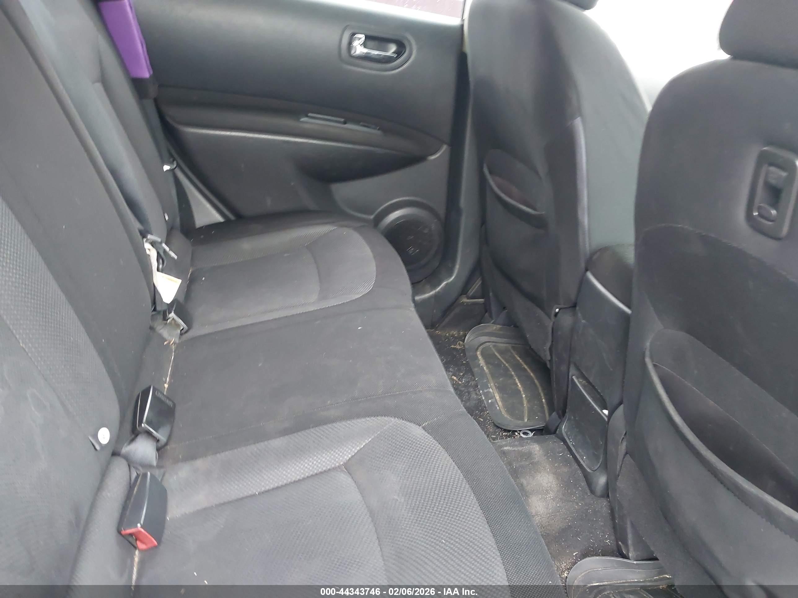 NISSAN ROGUE image 8