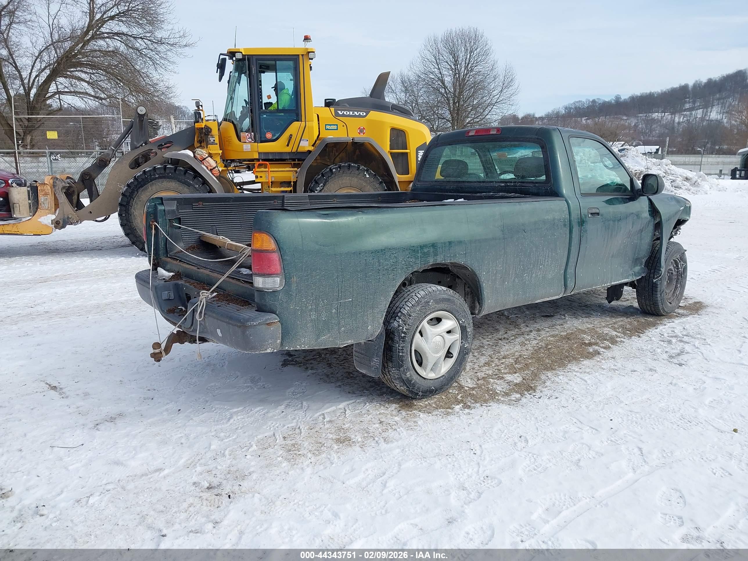TOYOTA TUNDRA image 4