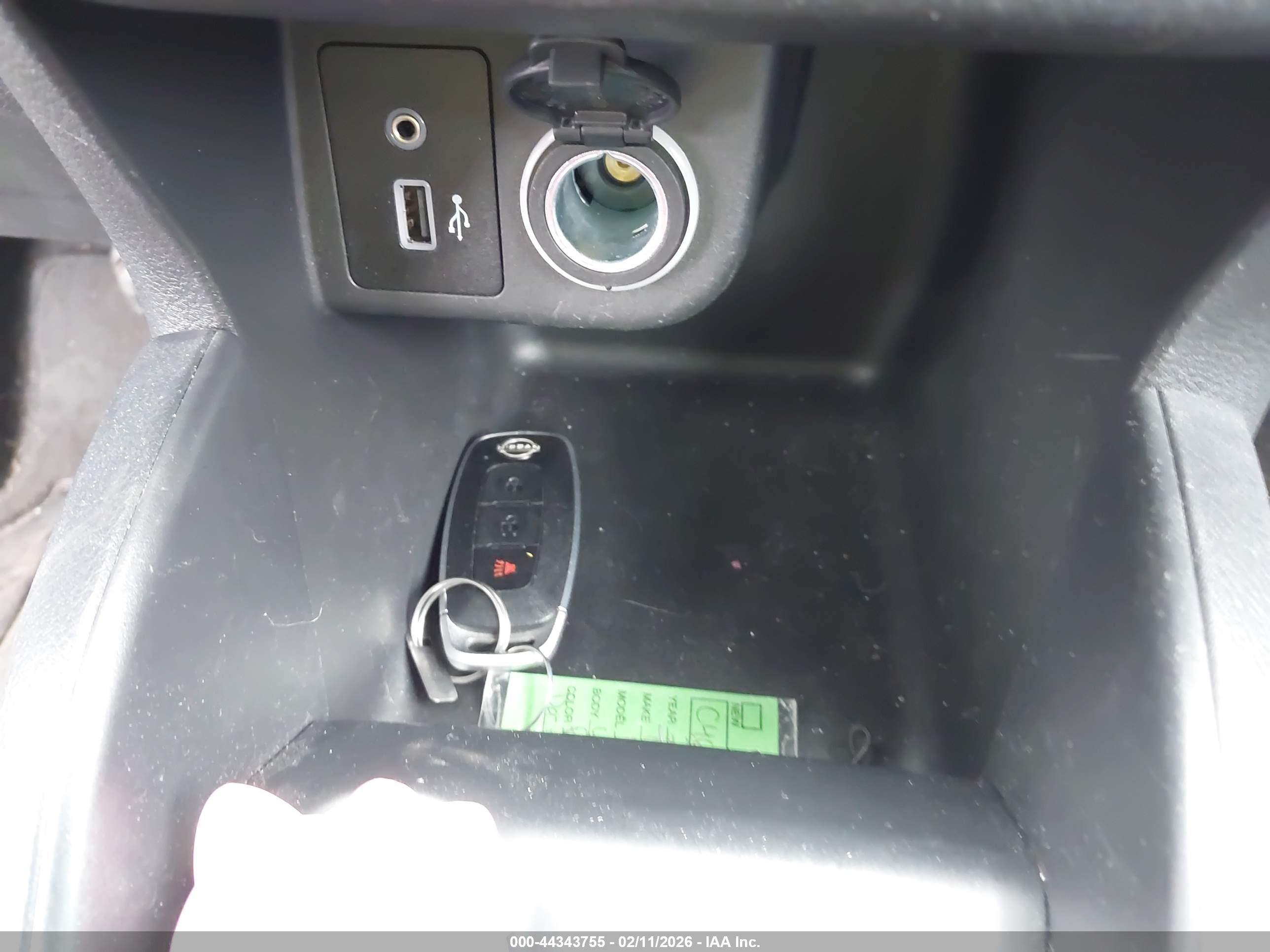 NISSAN KICKS image 11