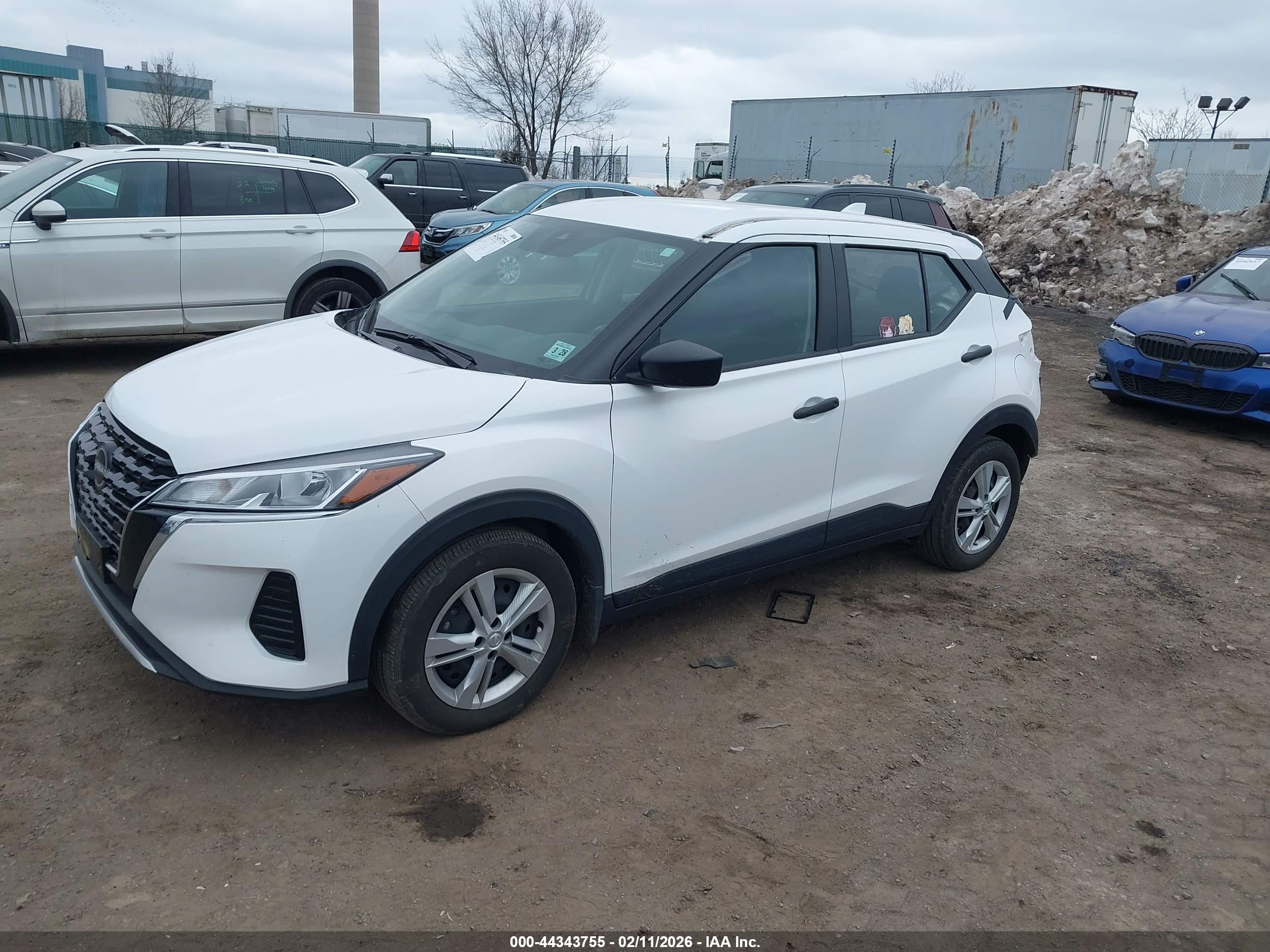 NISSAN KICKS image 2