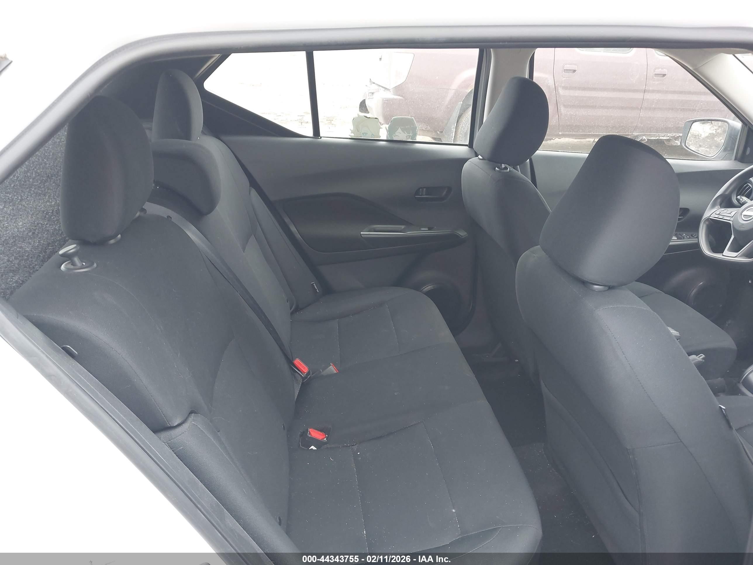 NISSAN KICKS image 8