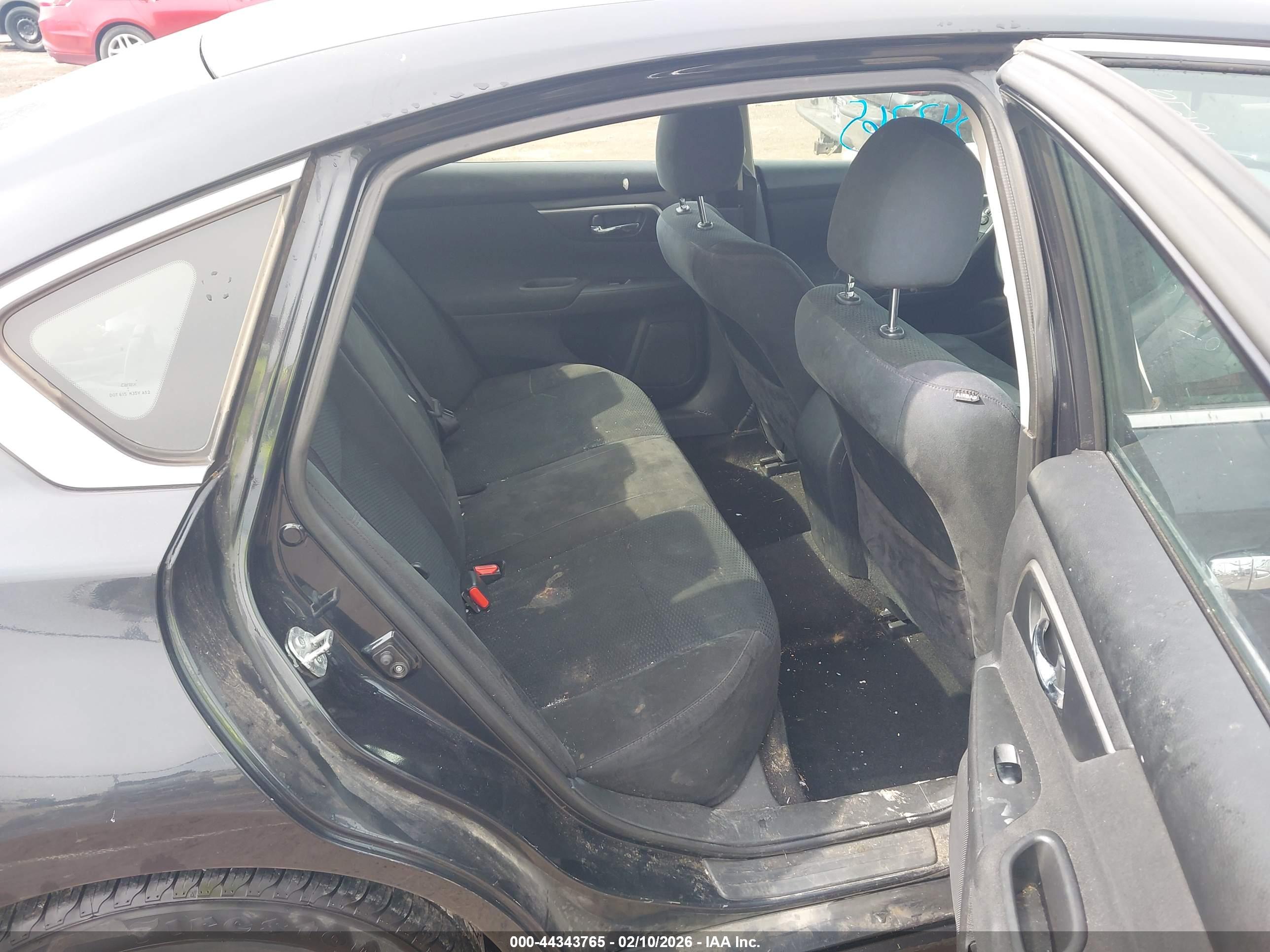 NISSAN ALTIMA image 8