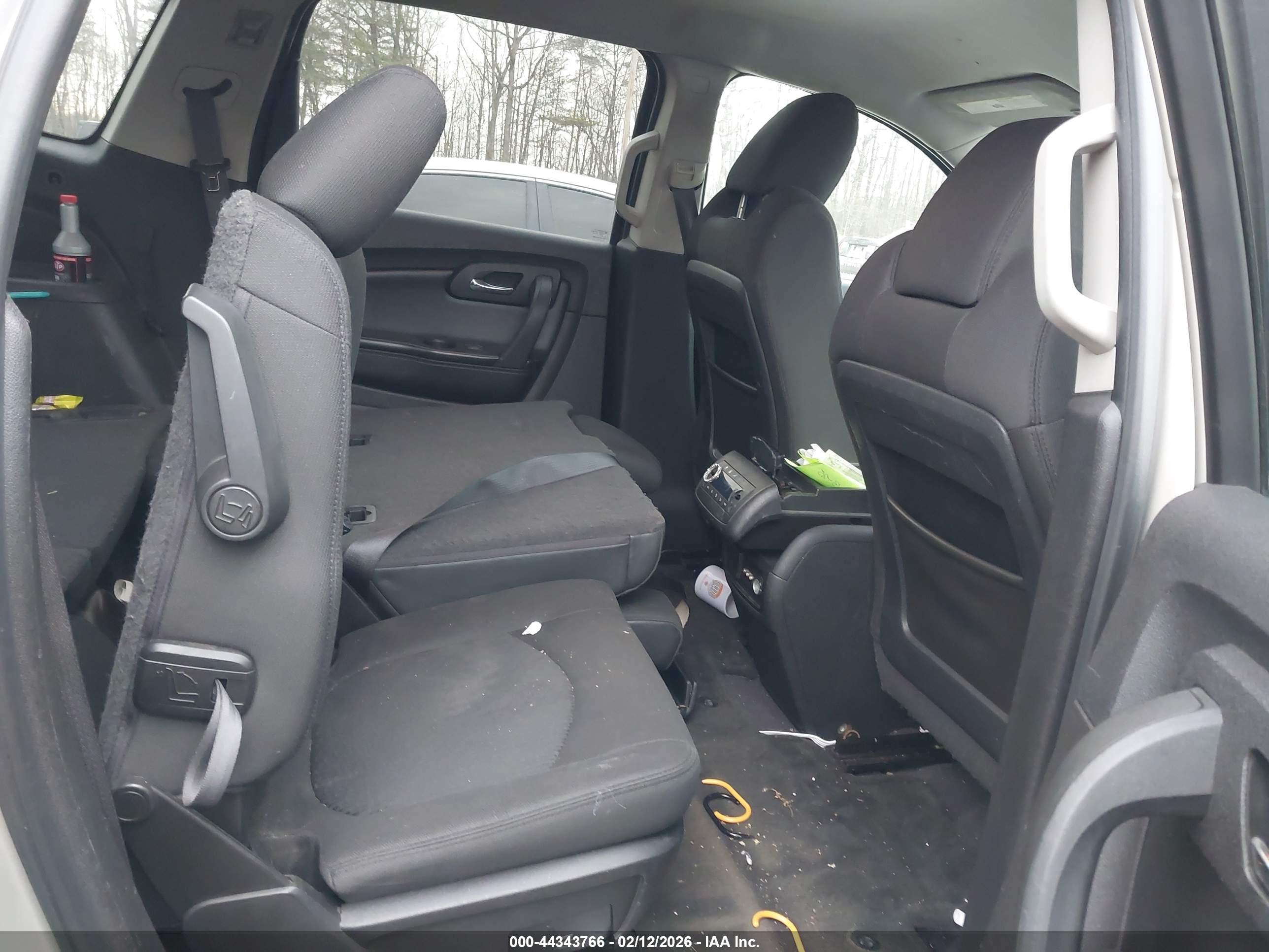 CHEVROLET TRAVERSE image 8