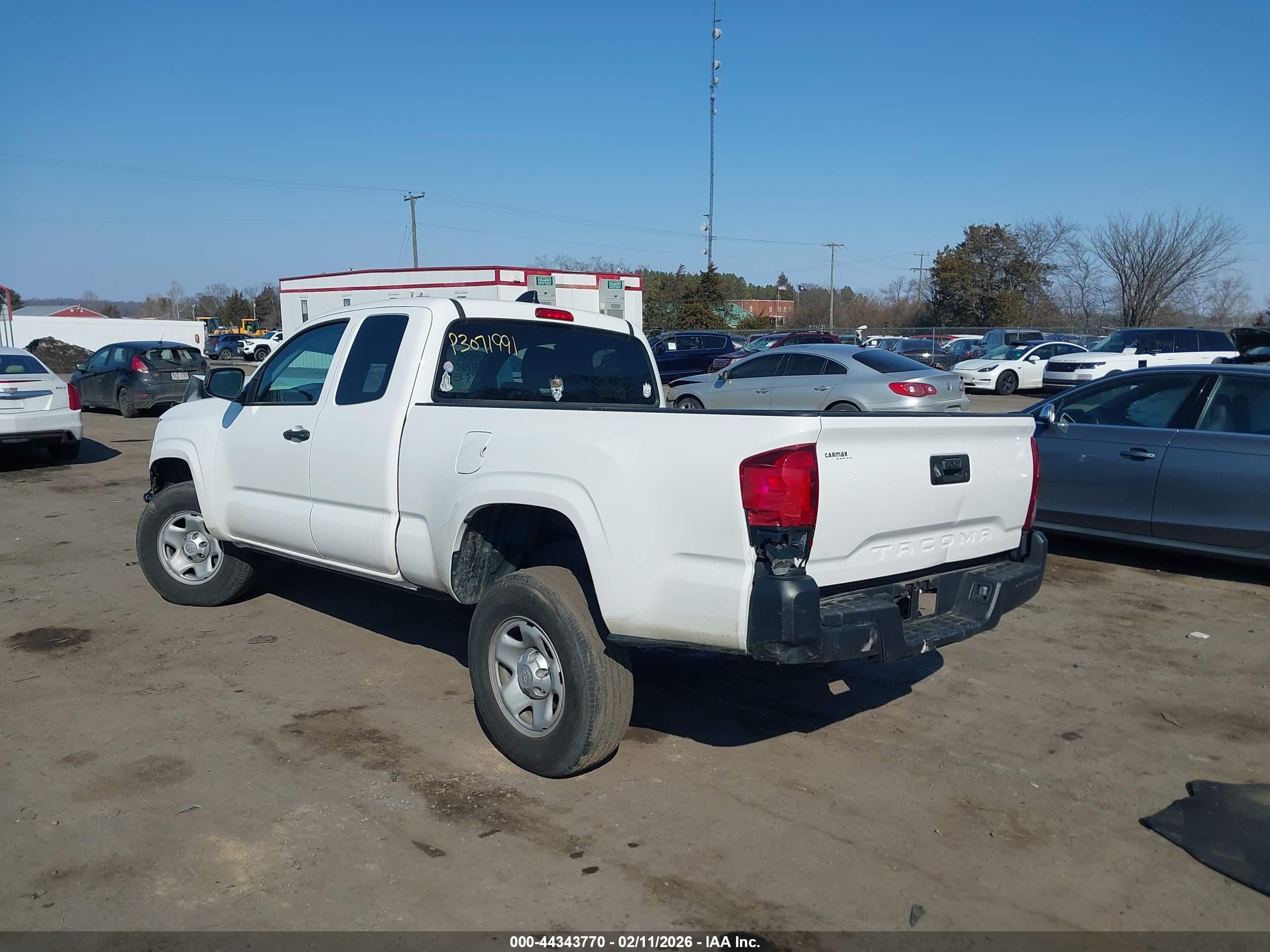 TOYOTA TACOMA image 3