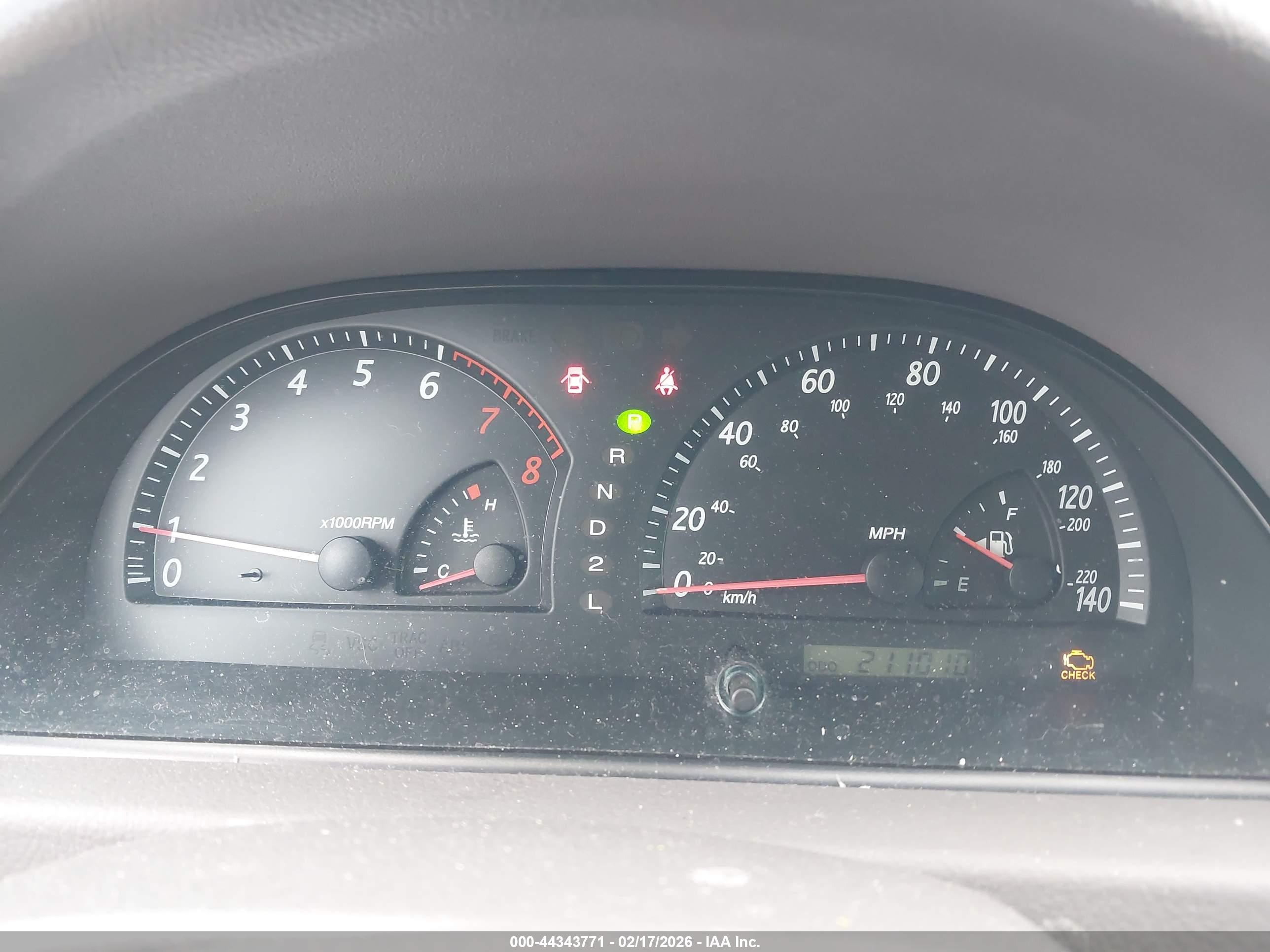 TOYOTA CAMRY image 7