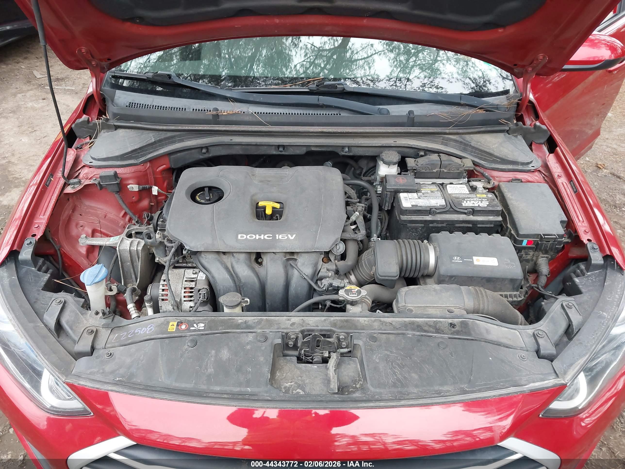 HYUNDAI ELANTRA image 10