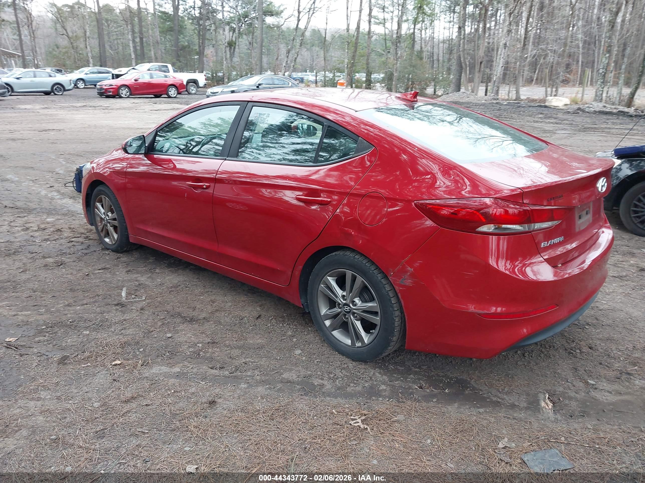 HYUNDAI ELANTRA image 3