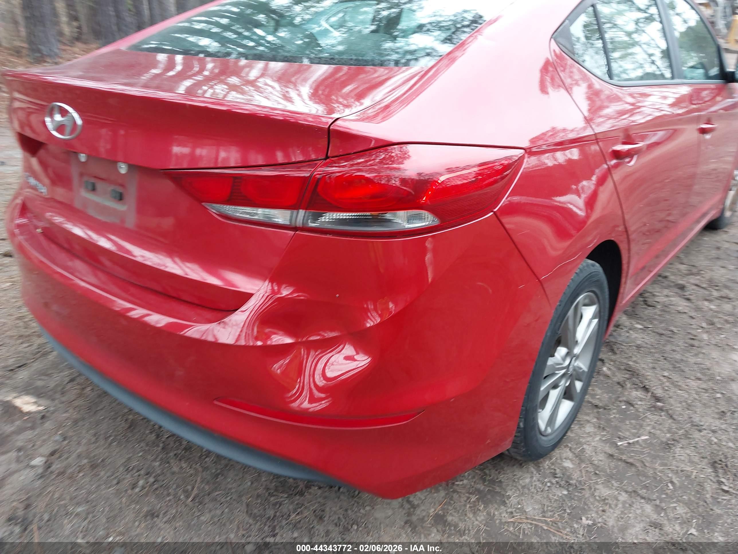 HYUNDAI ELANTRA image 6
