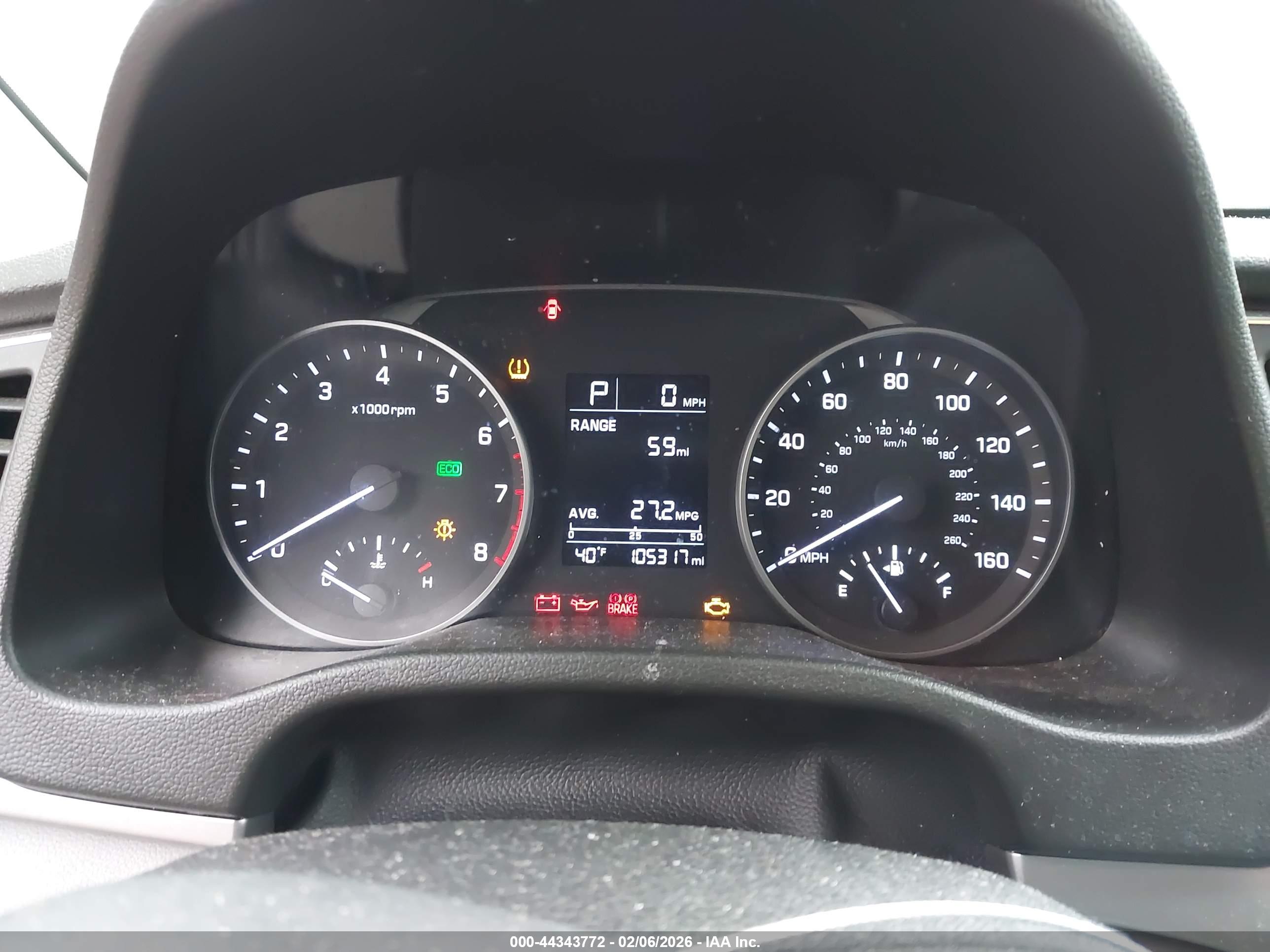 HYUNDAI ELANTRA image 7