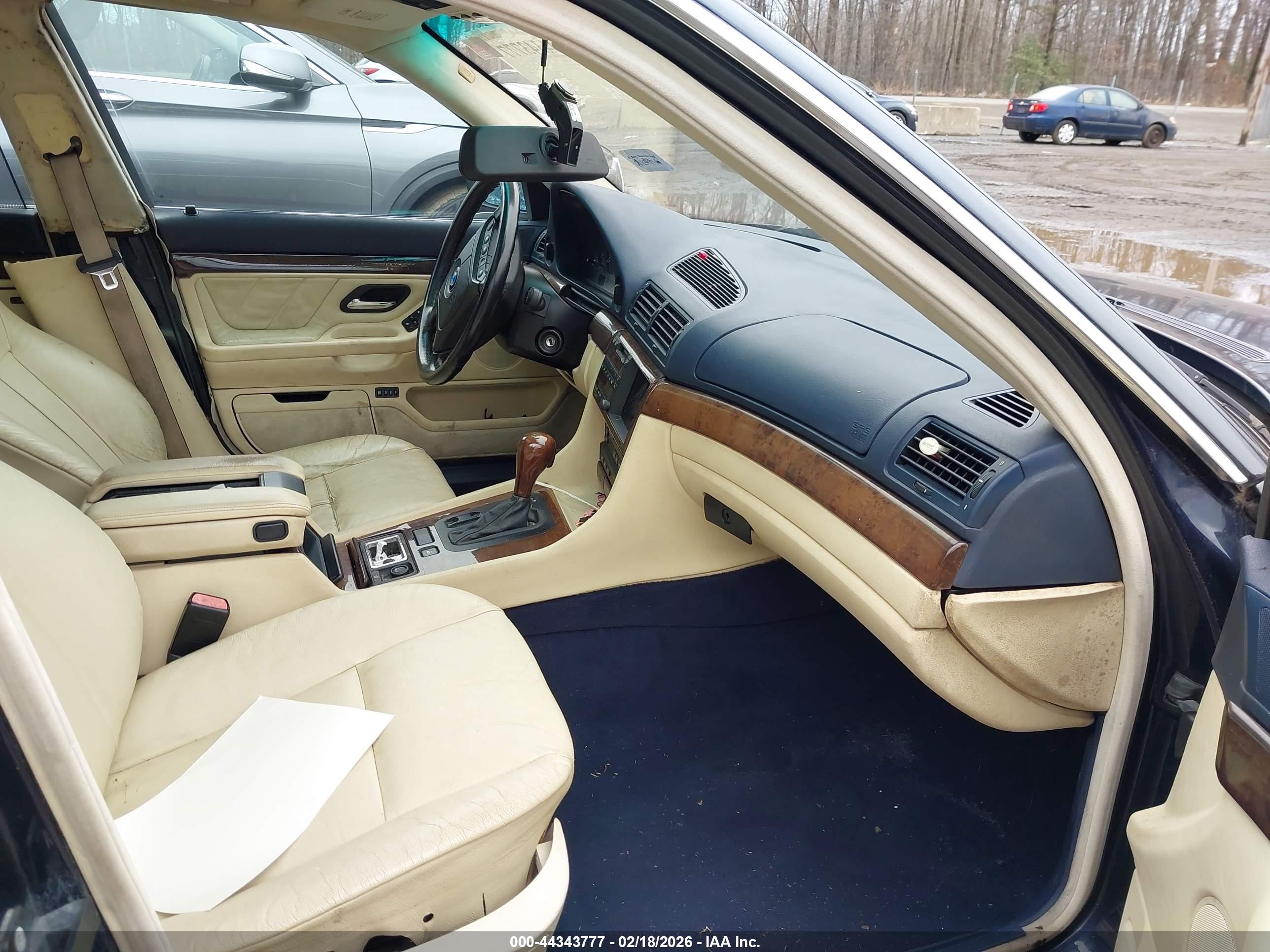 BMW 740IL image 5