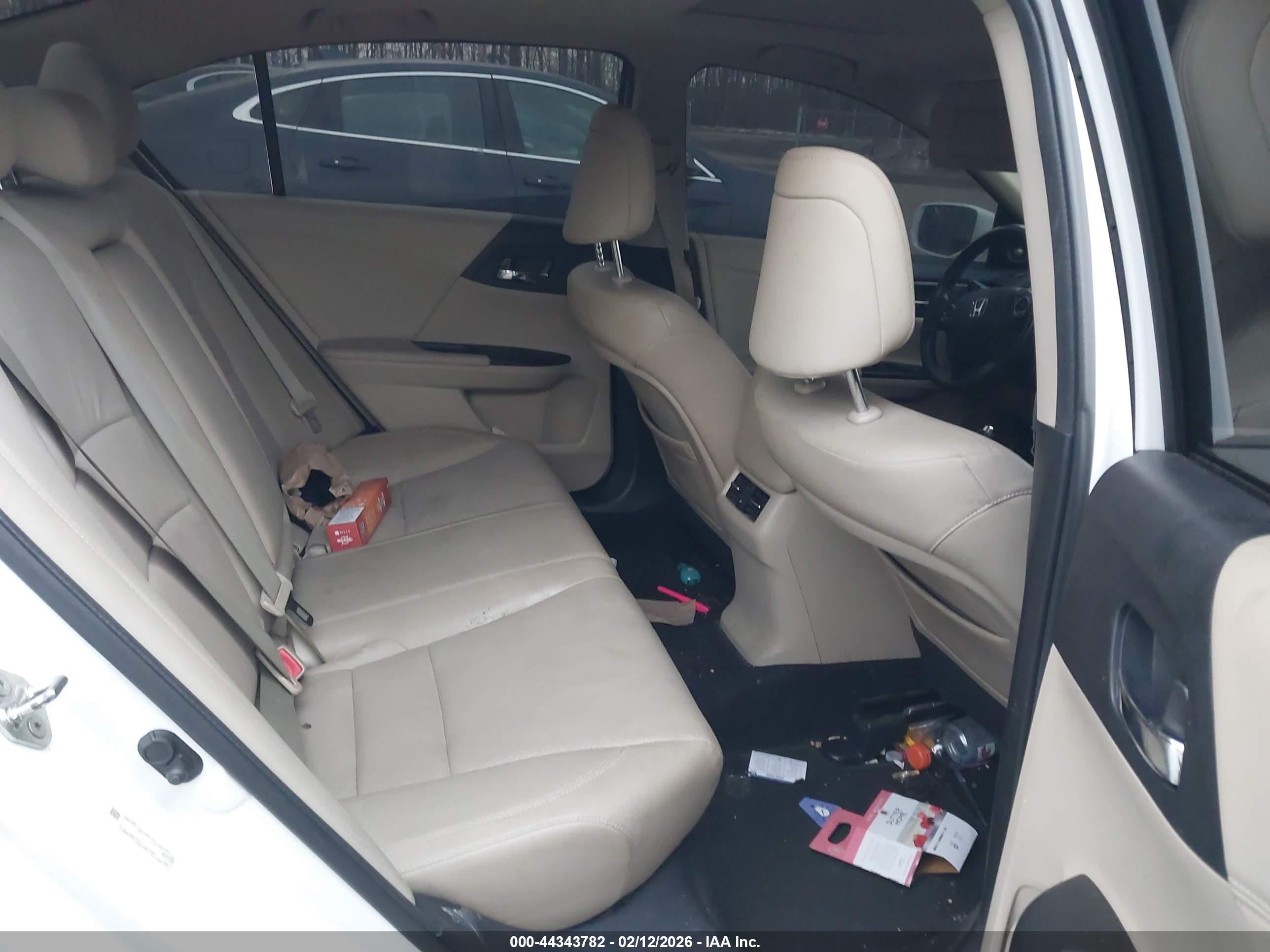 HONDA ACCORD image 8