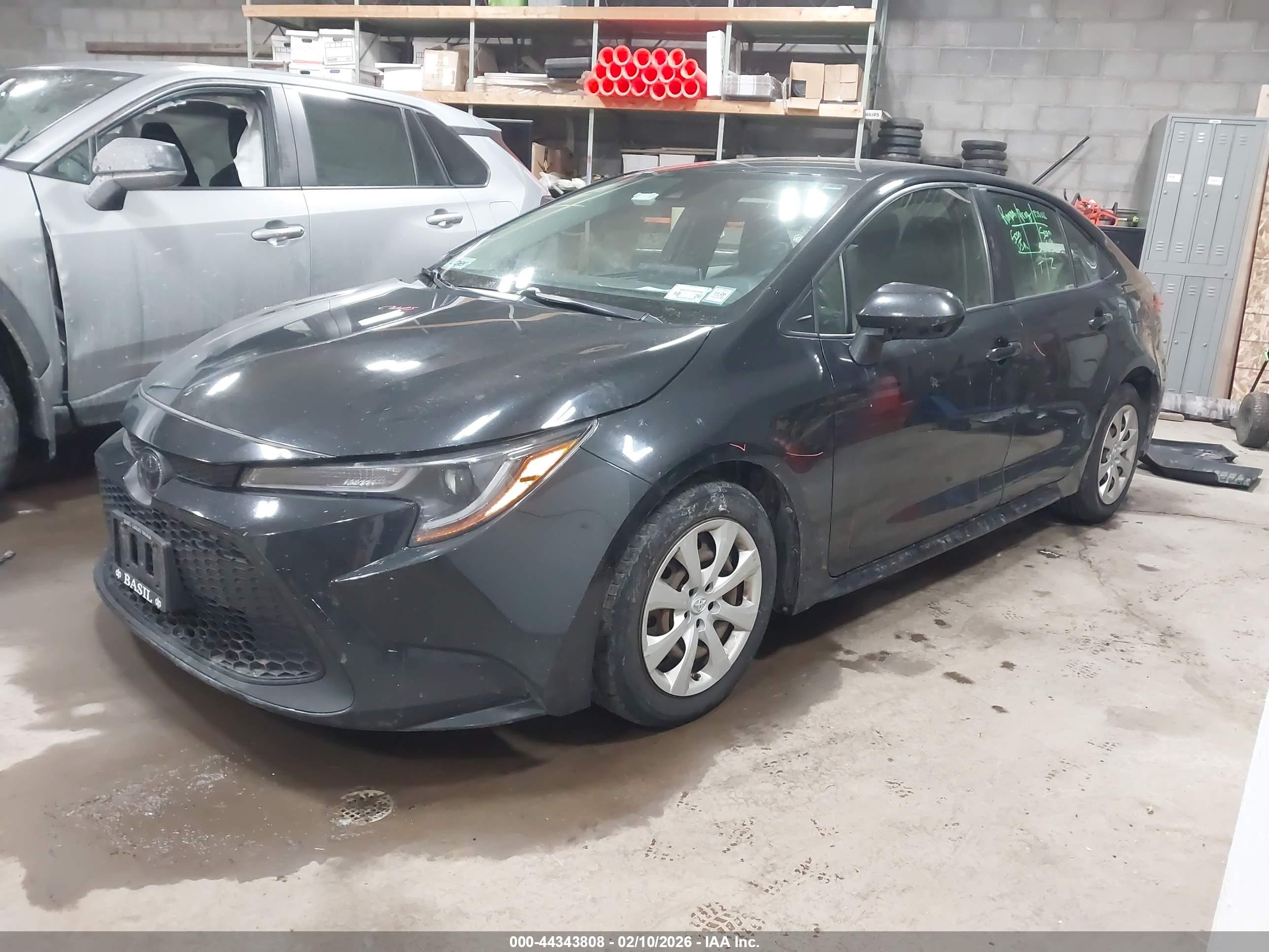 TOYOTA COROLLA image 2