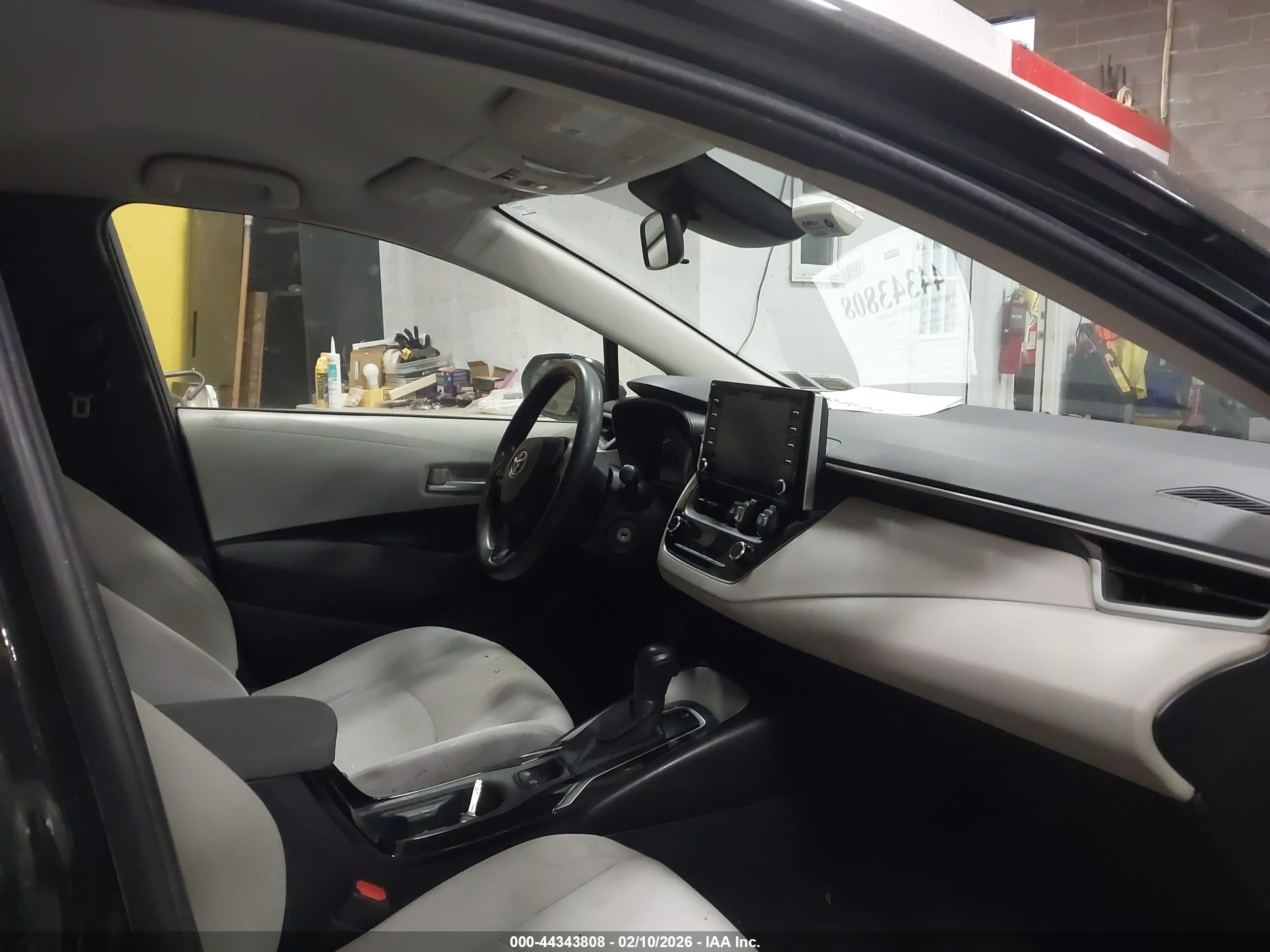 TOYOTA COROLLA image 5