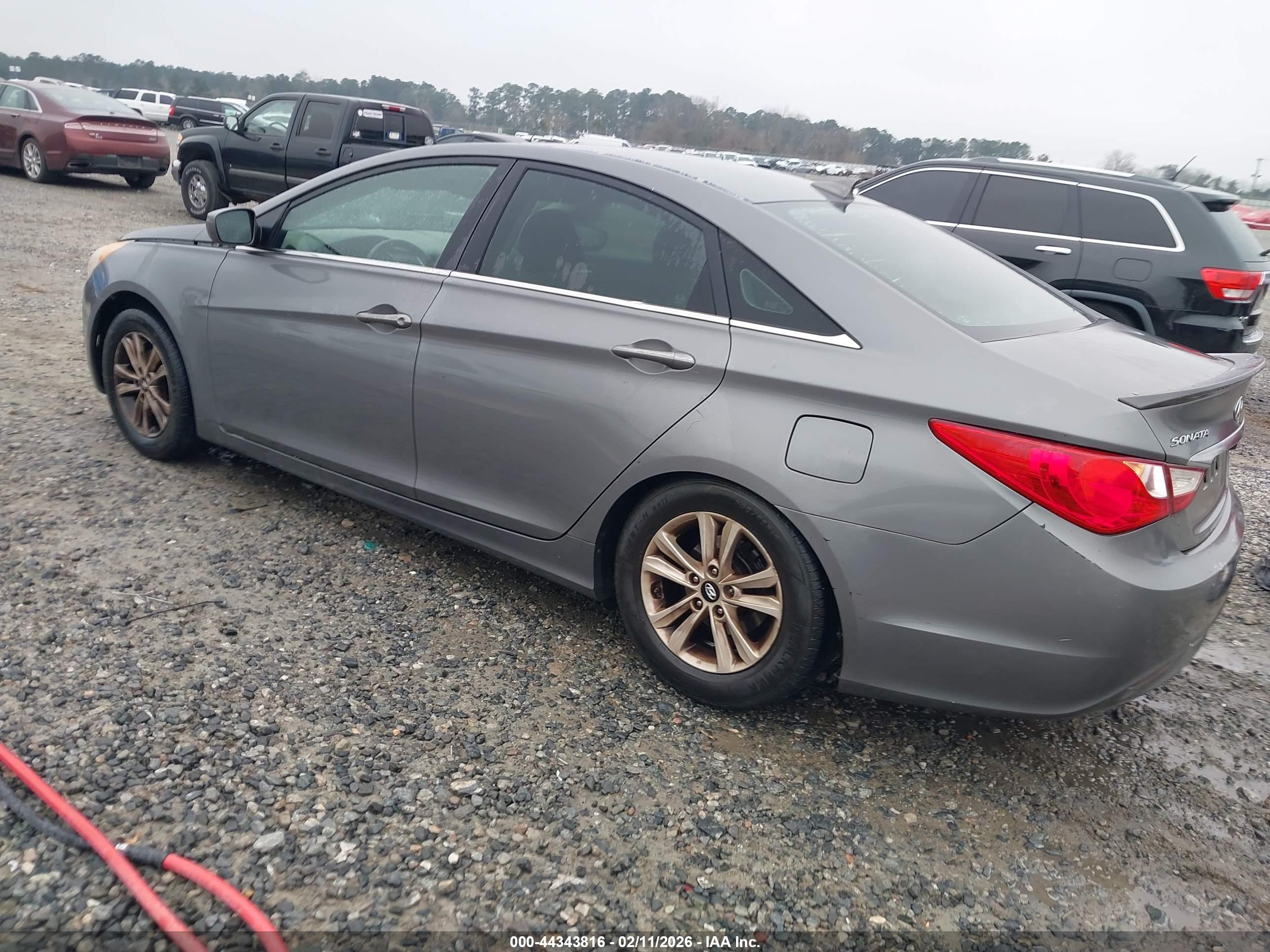 HYUNDAI SONATA image 3