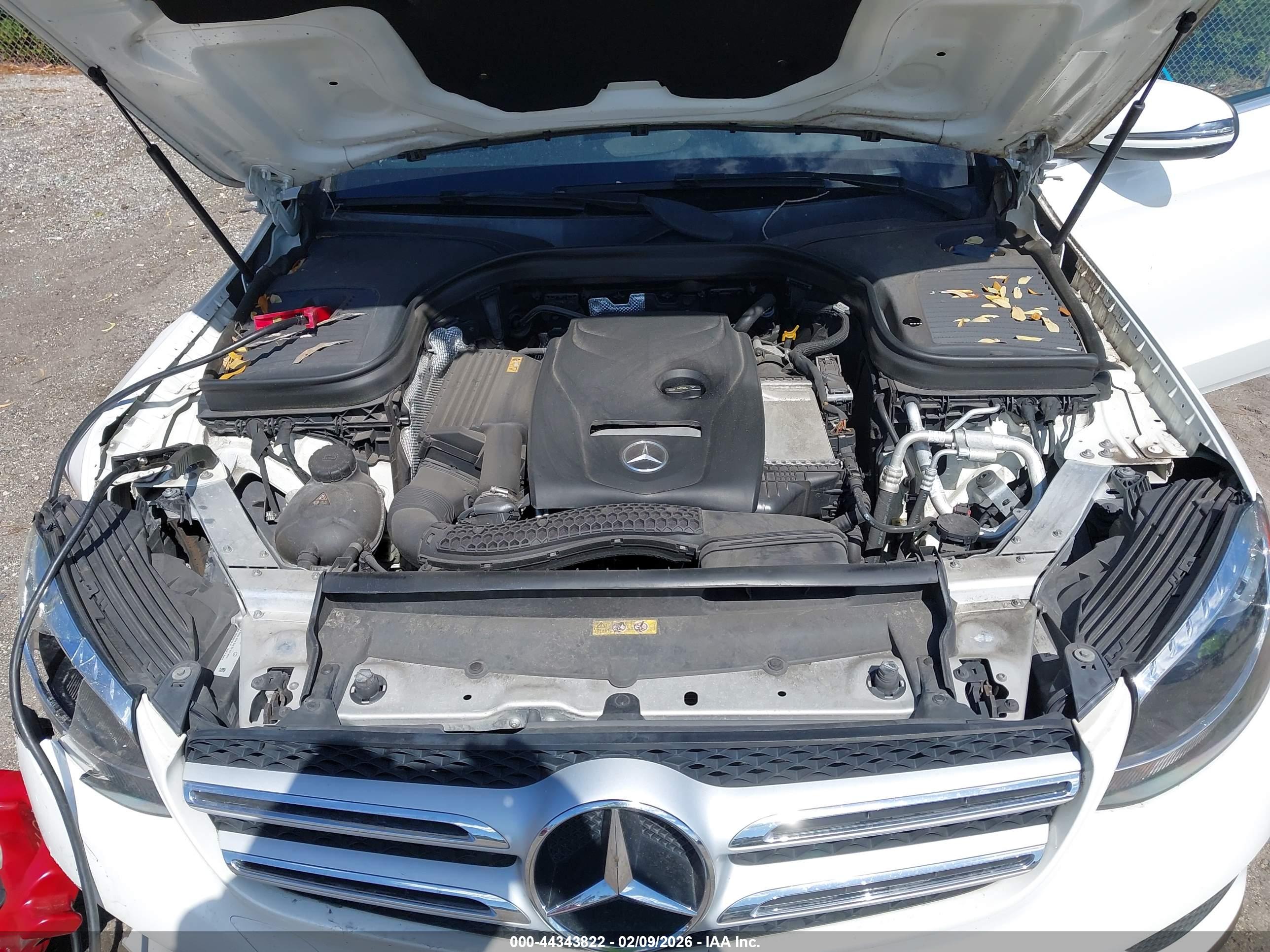 MERCEDES-BENZ GLC image 10