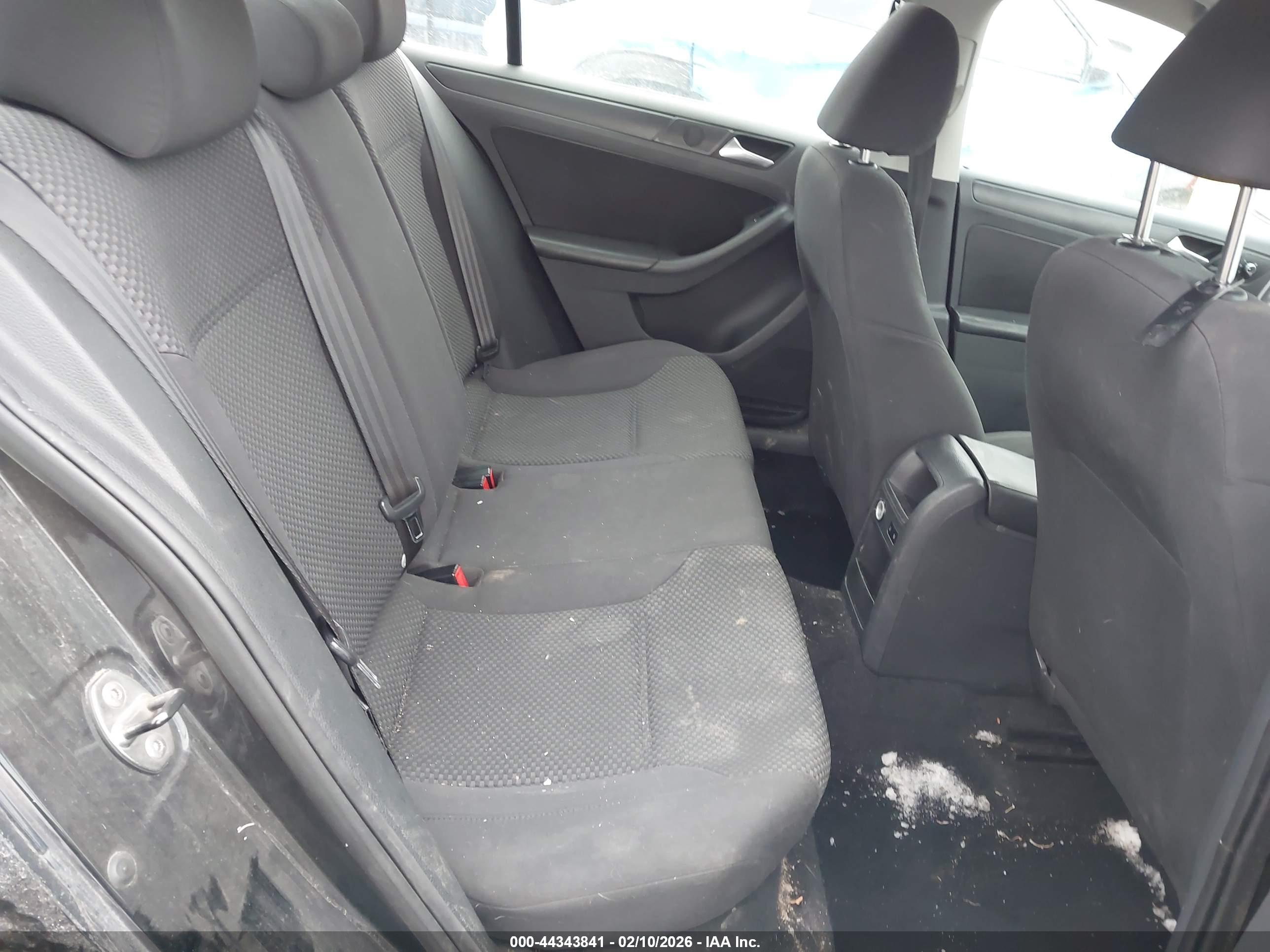 VOLKSWAGEN JETTA image 8