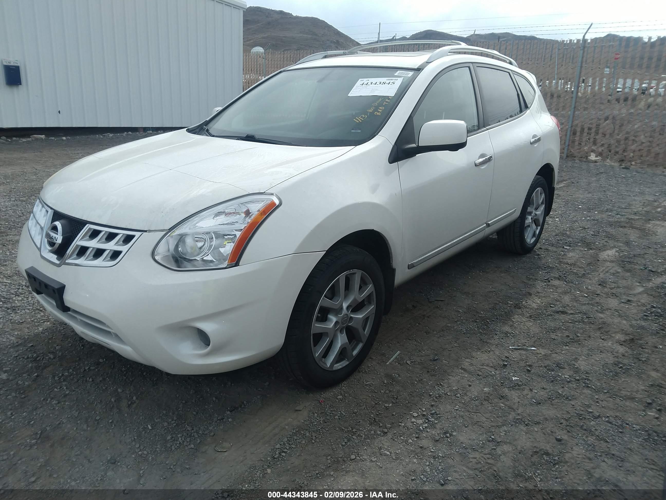 NISSAN ROGUE image 2