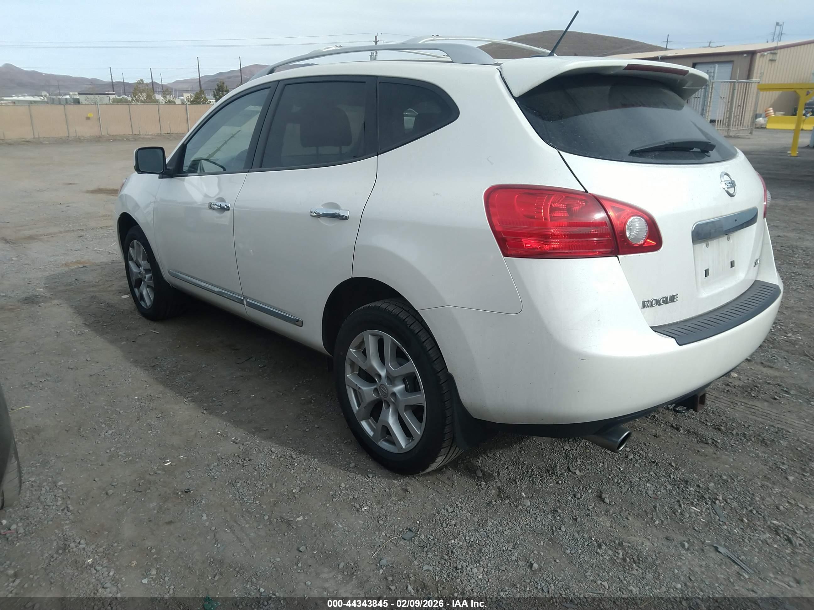 NISSAN ROGUE image 3