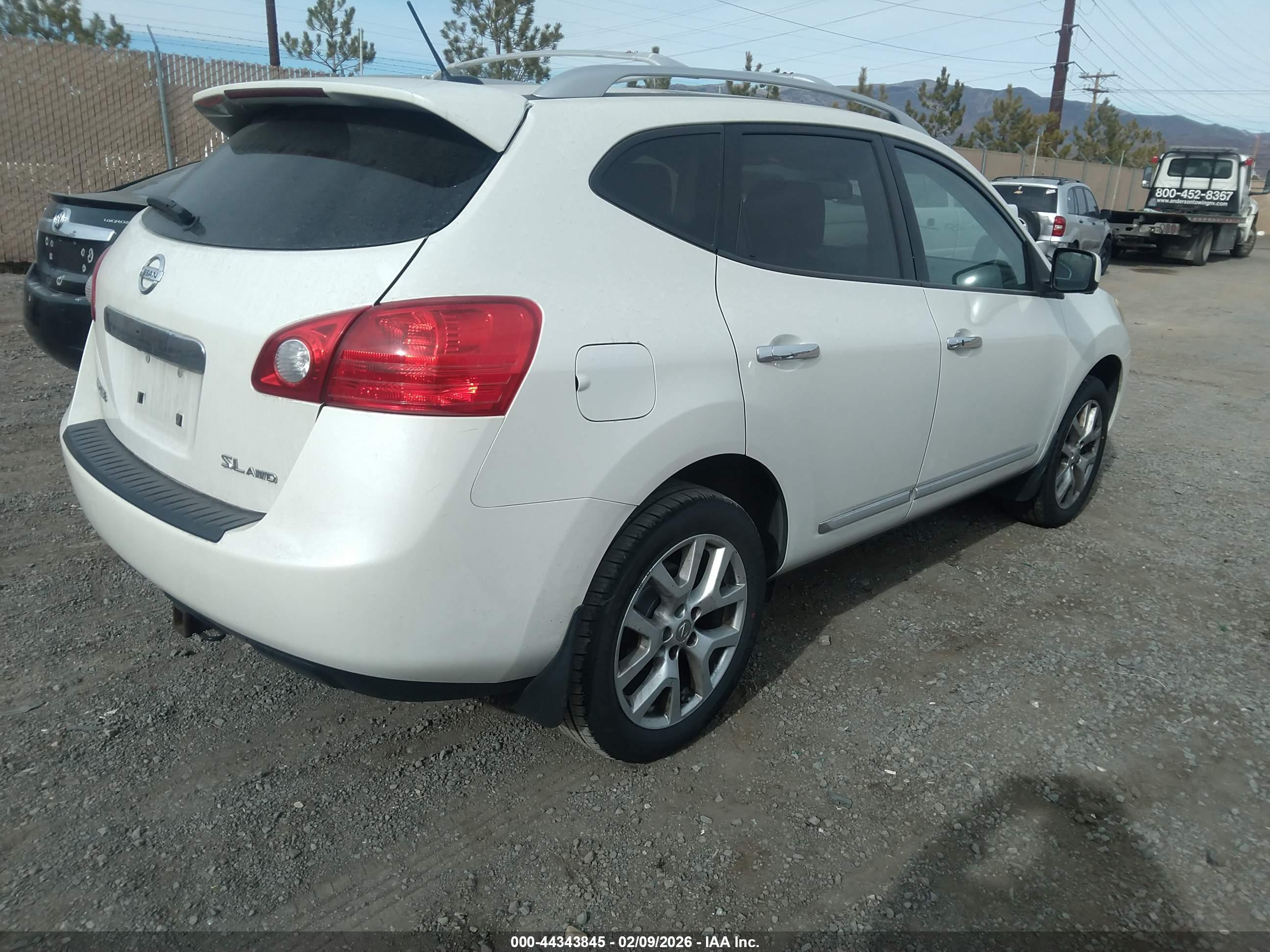 NISSAN ROGUE image 4