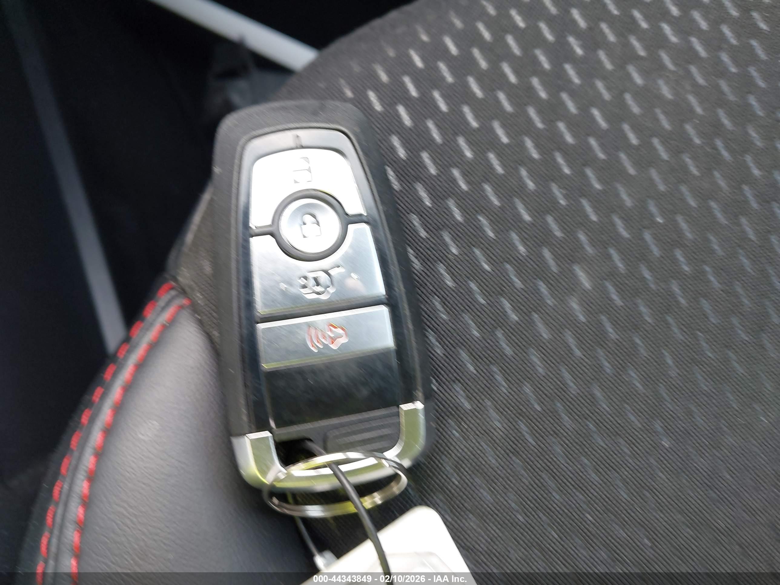 FORD ESCAPE image 11