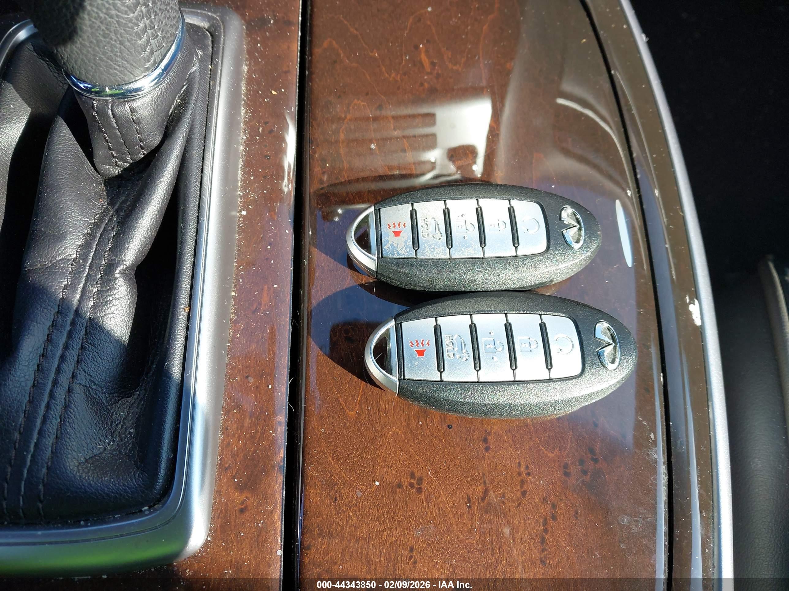INFINITI JX35 image 11