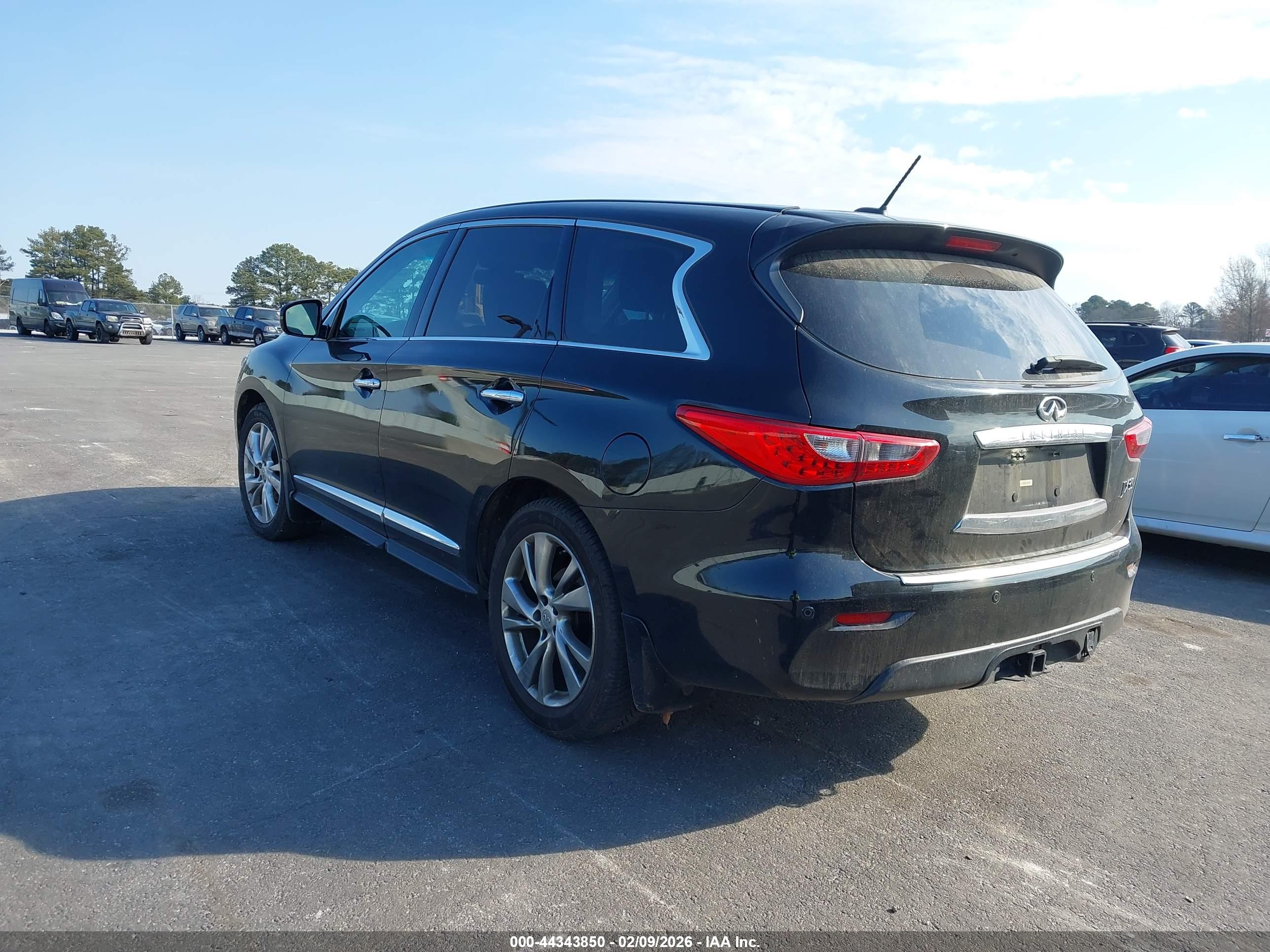 INFINITI JX35 image 3