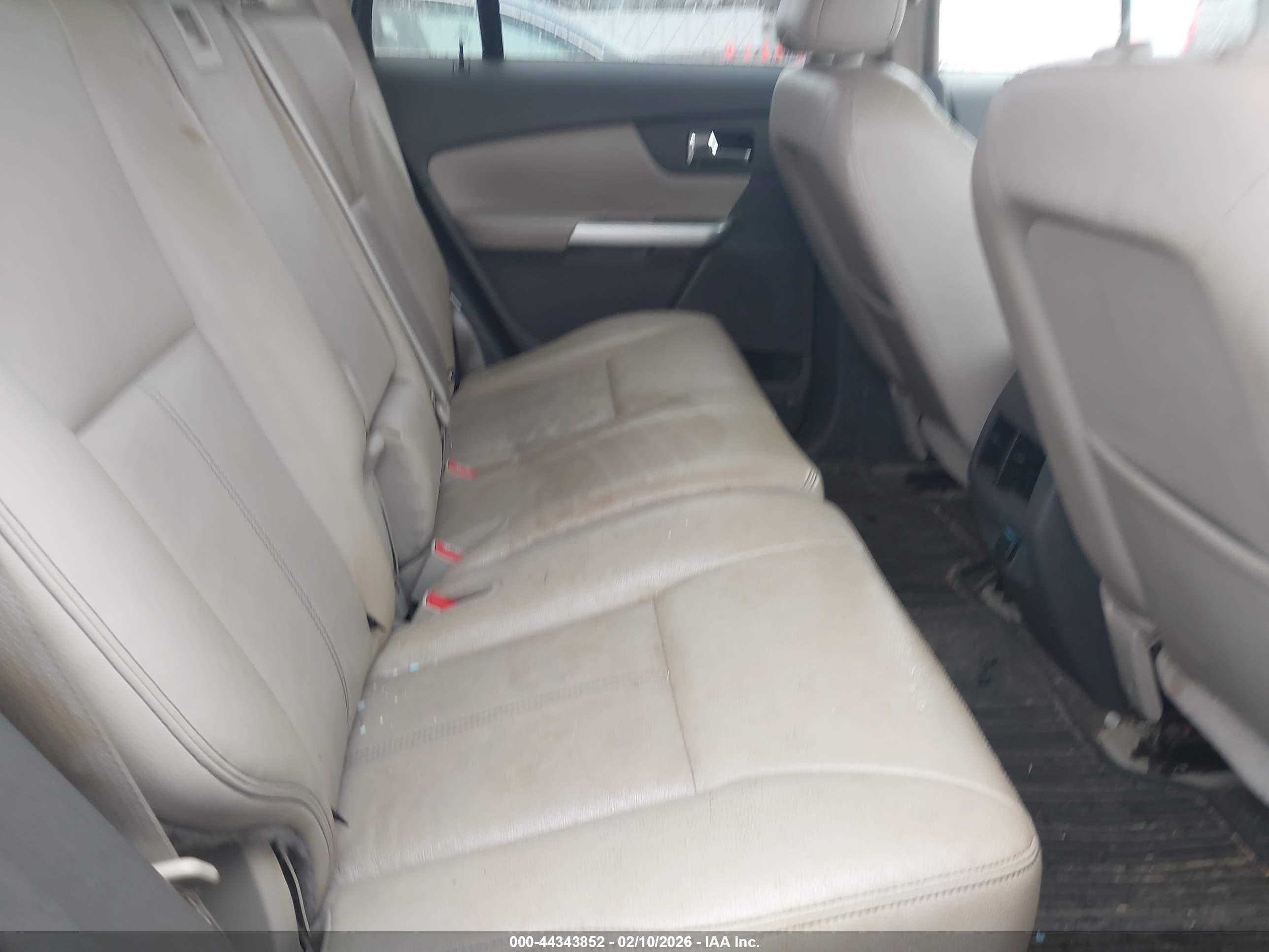 FORD EDGE image 8