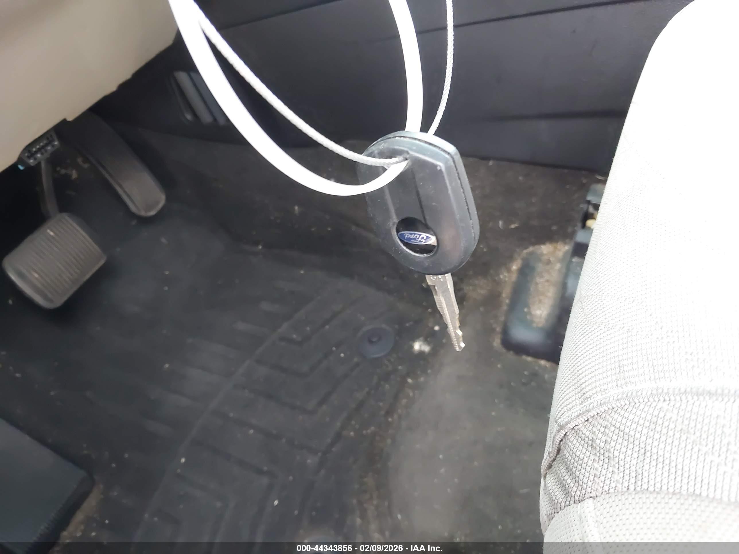 FORD EXPLORER image 11