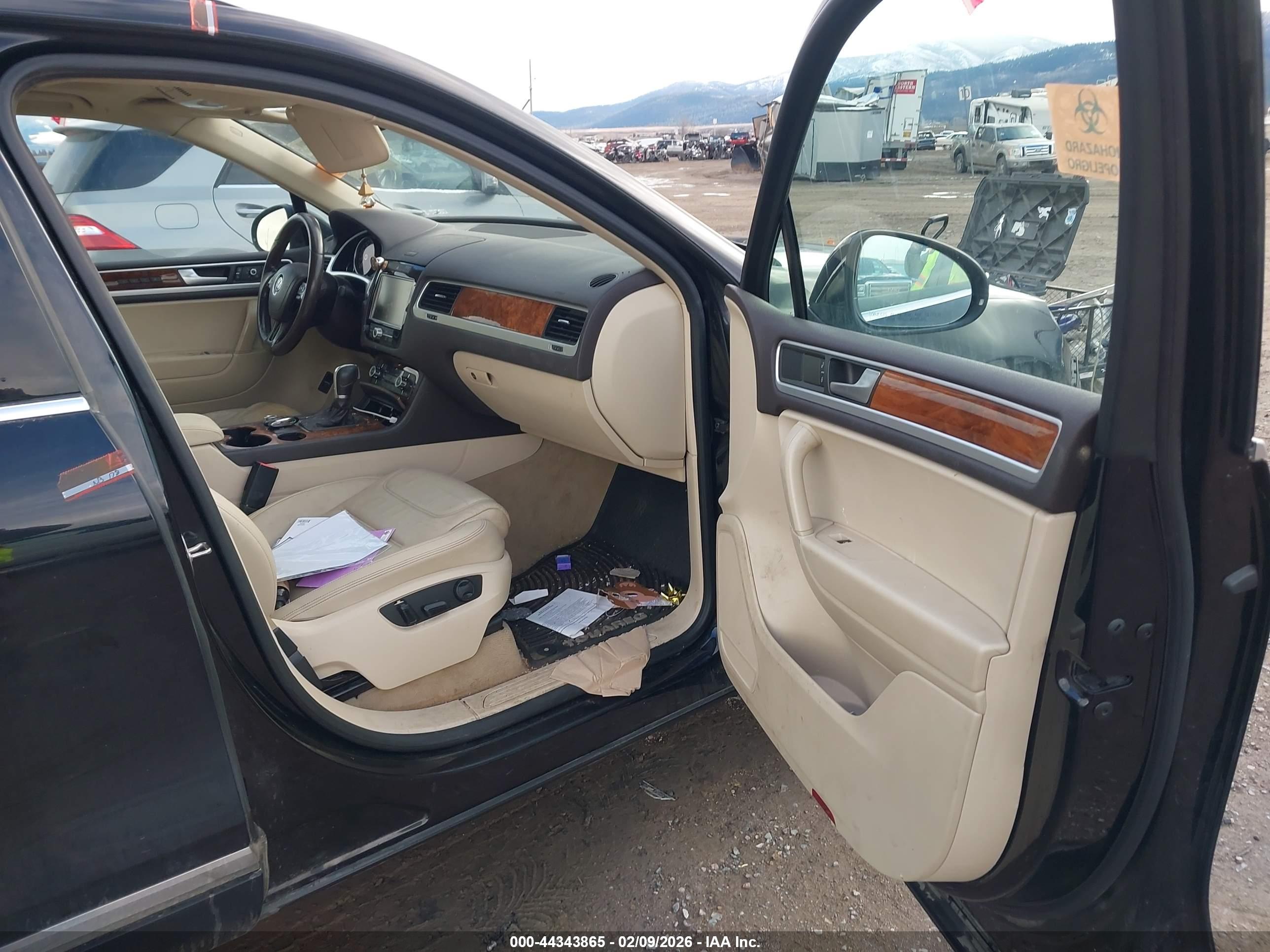 VOLKSWAGEN TOUAREG image 5