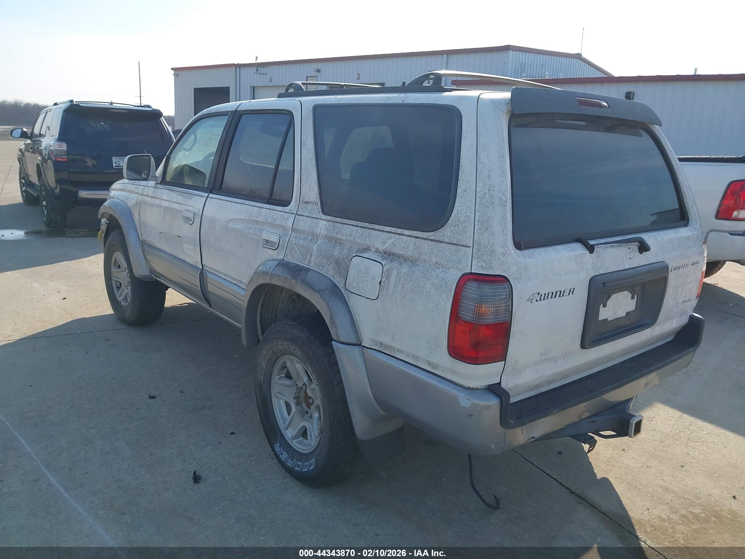 TOYOTA 4RUNNER image 3