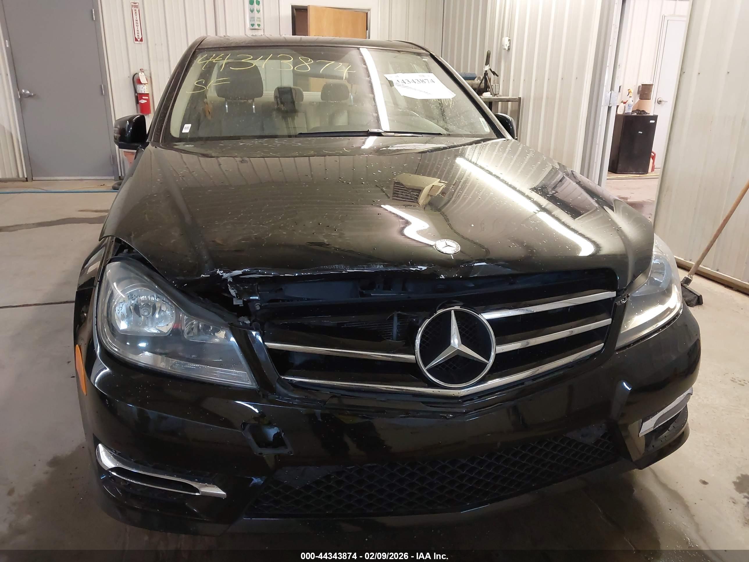 MERCEDES-BENZ C image 6