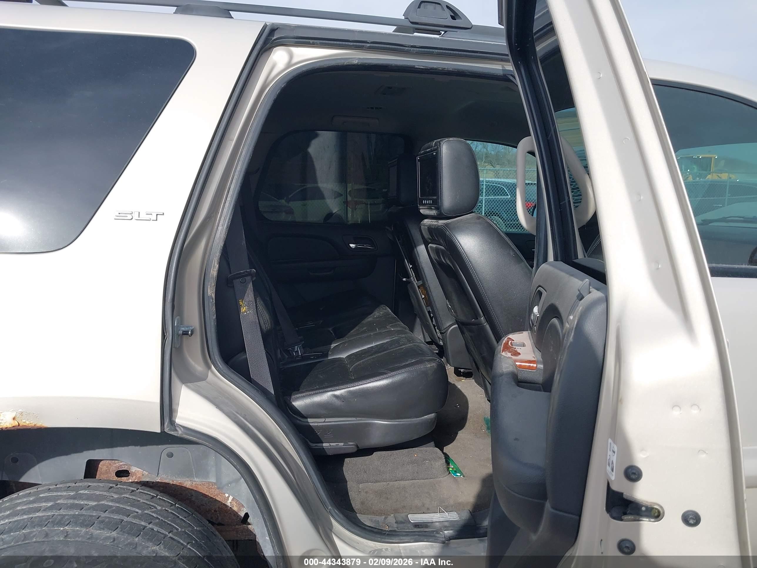 GMC YUKON image 8