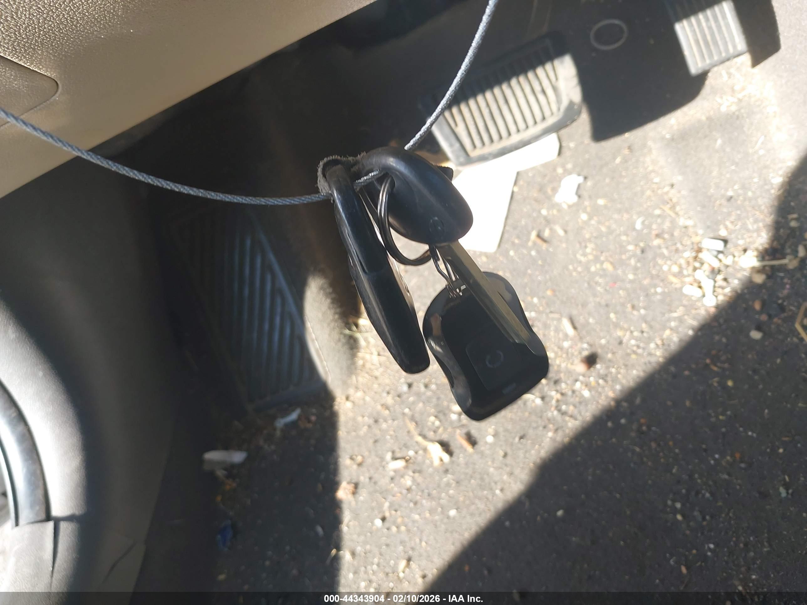 HYUNDAI ACCENT image 11
