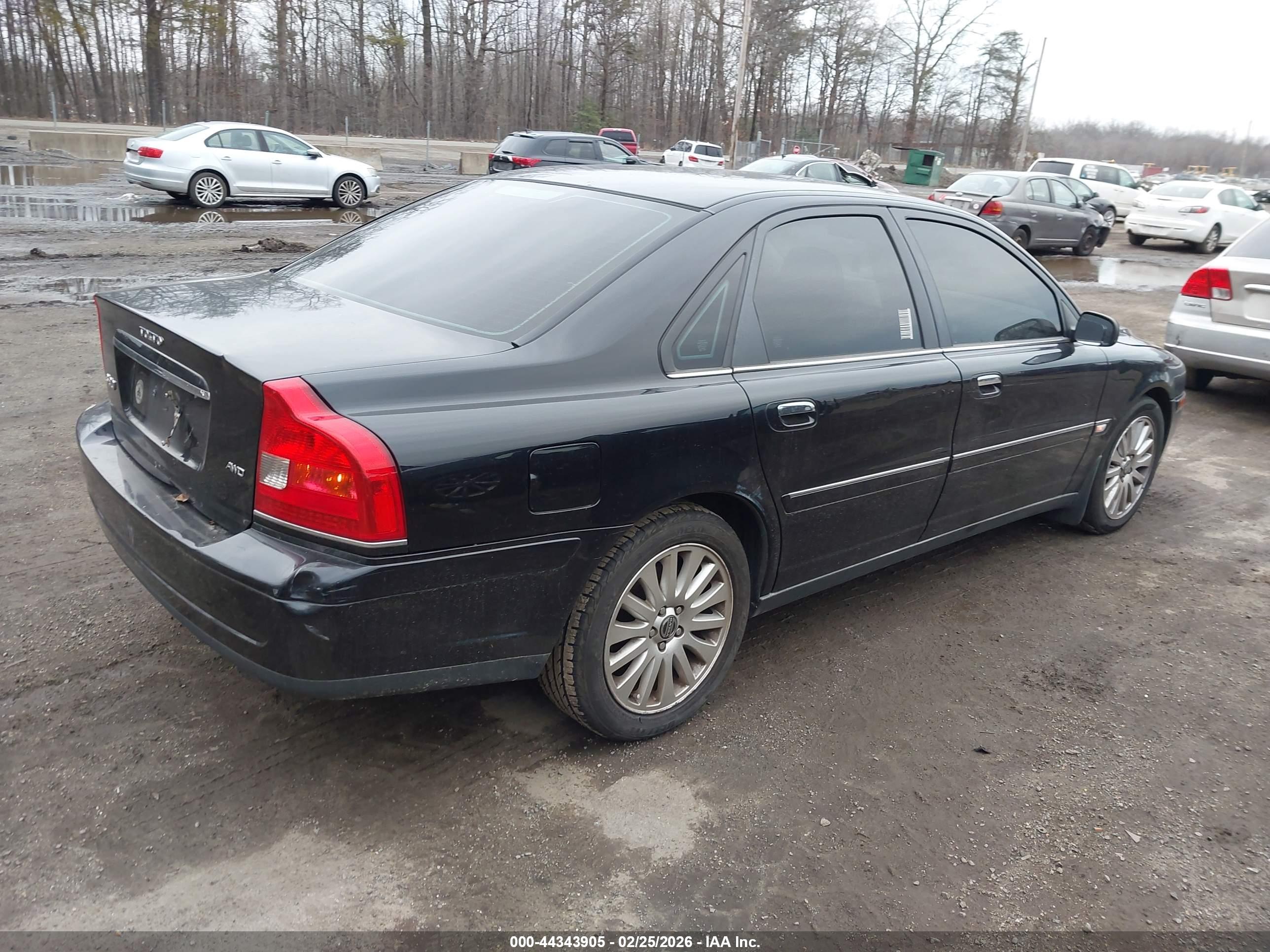 VOLVO S80 image 4