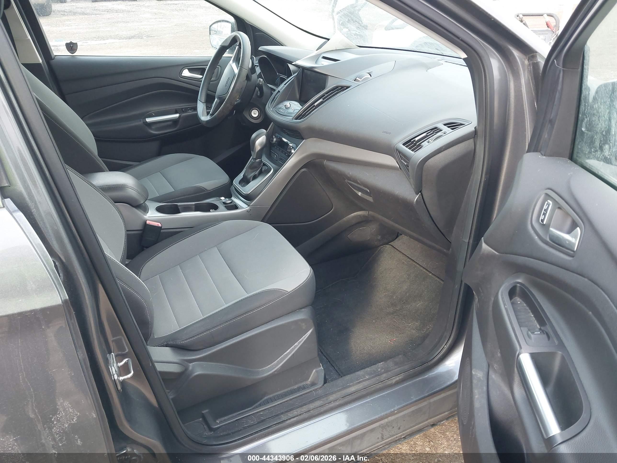 FORD ESCAPE image 5