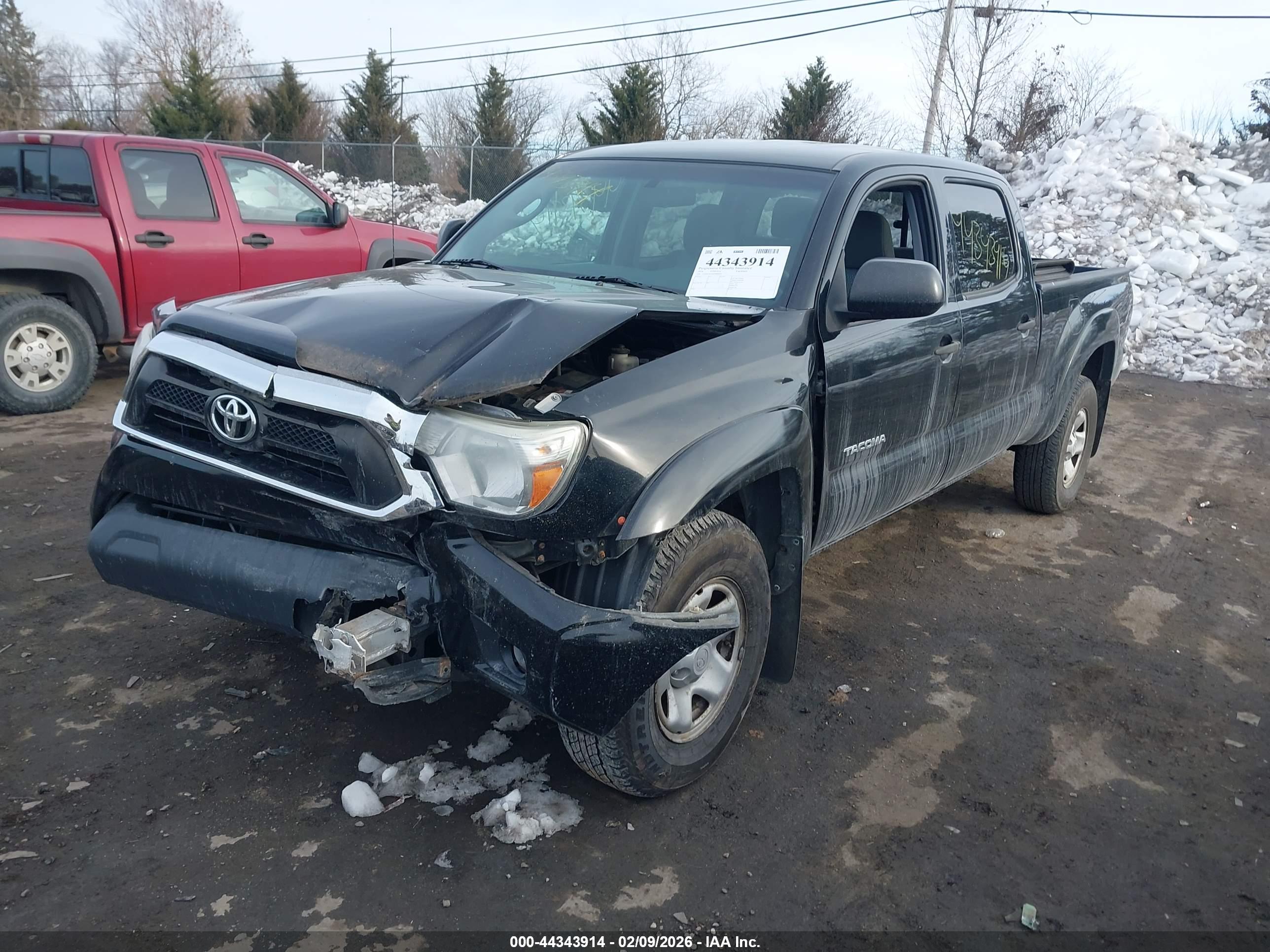 TOYOTA TACOMA image 2