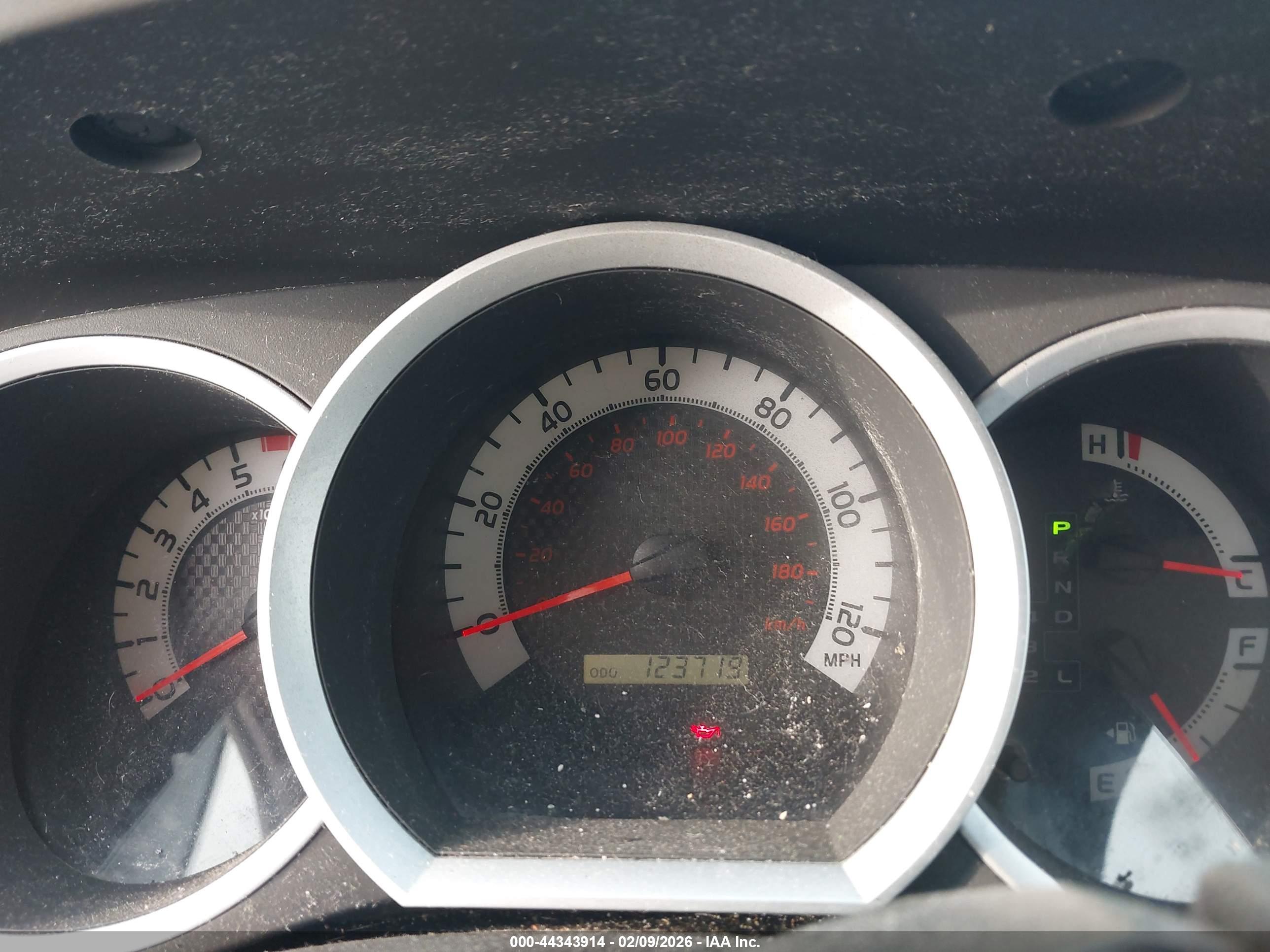 TOYOTA TACOMA image 7