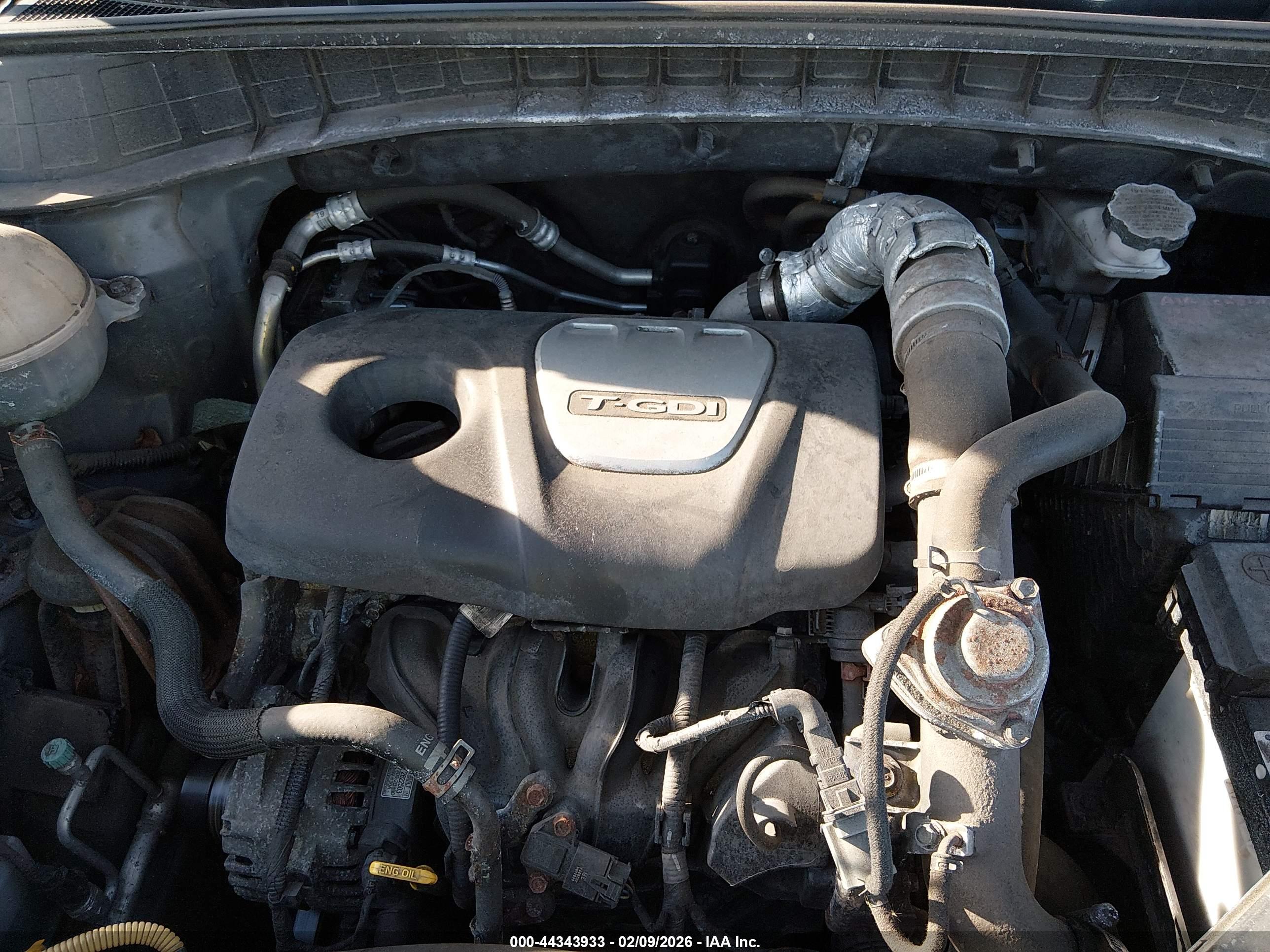 HYUNDAI TUCSON image 10