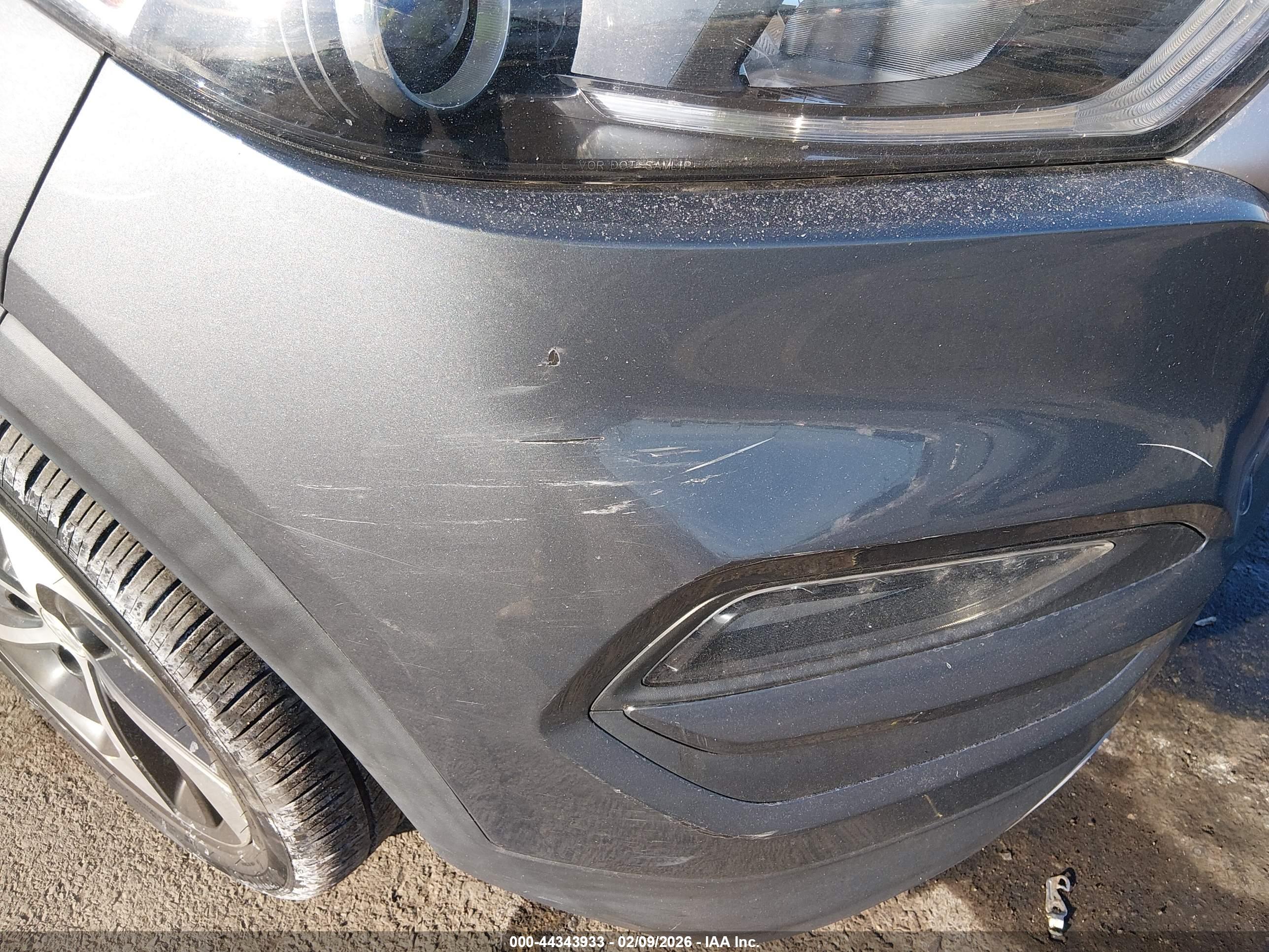 HYUNDAI TUCSON image 6