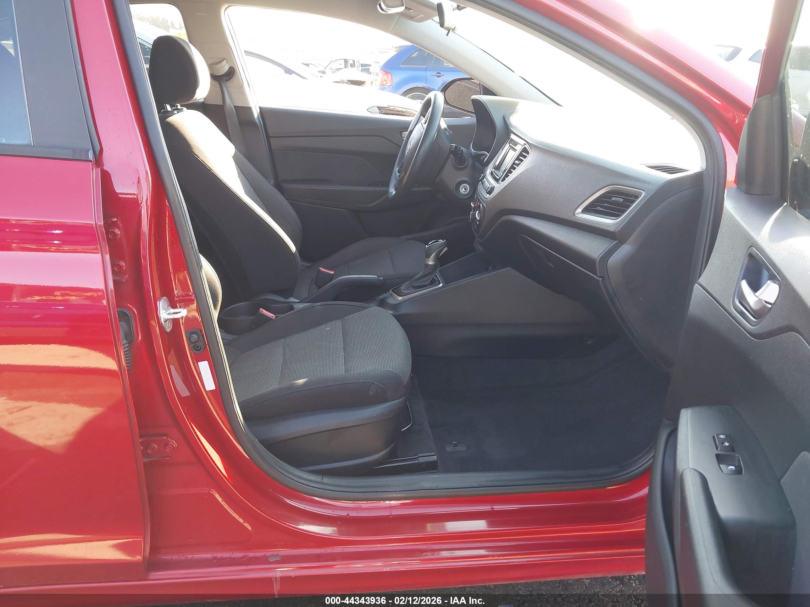 HYUNDAI ACCENT image 5