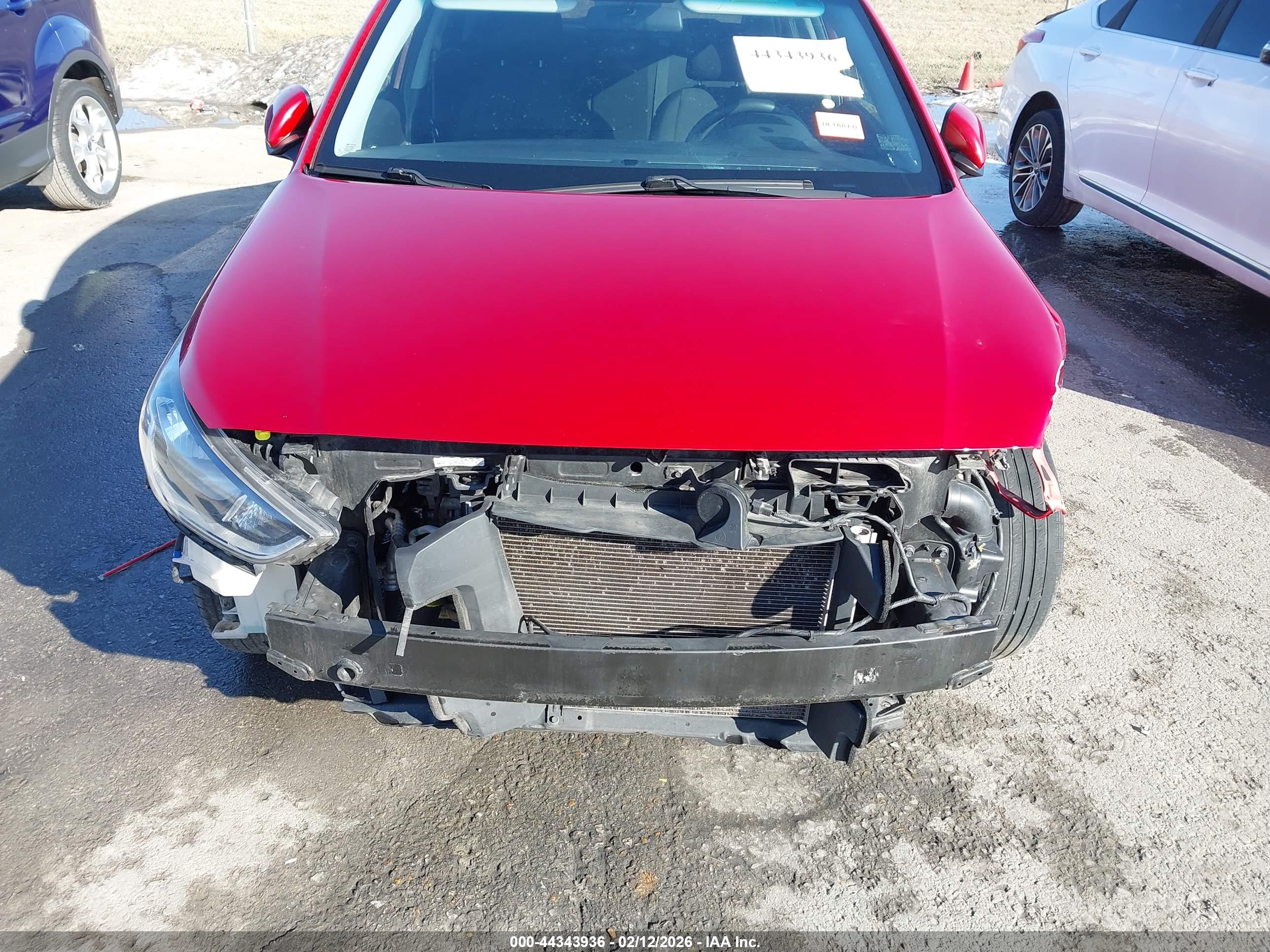 HYUNDAI ACCENT image 6