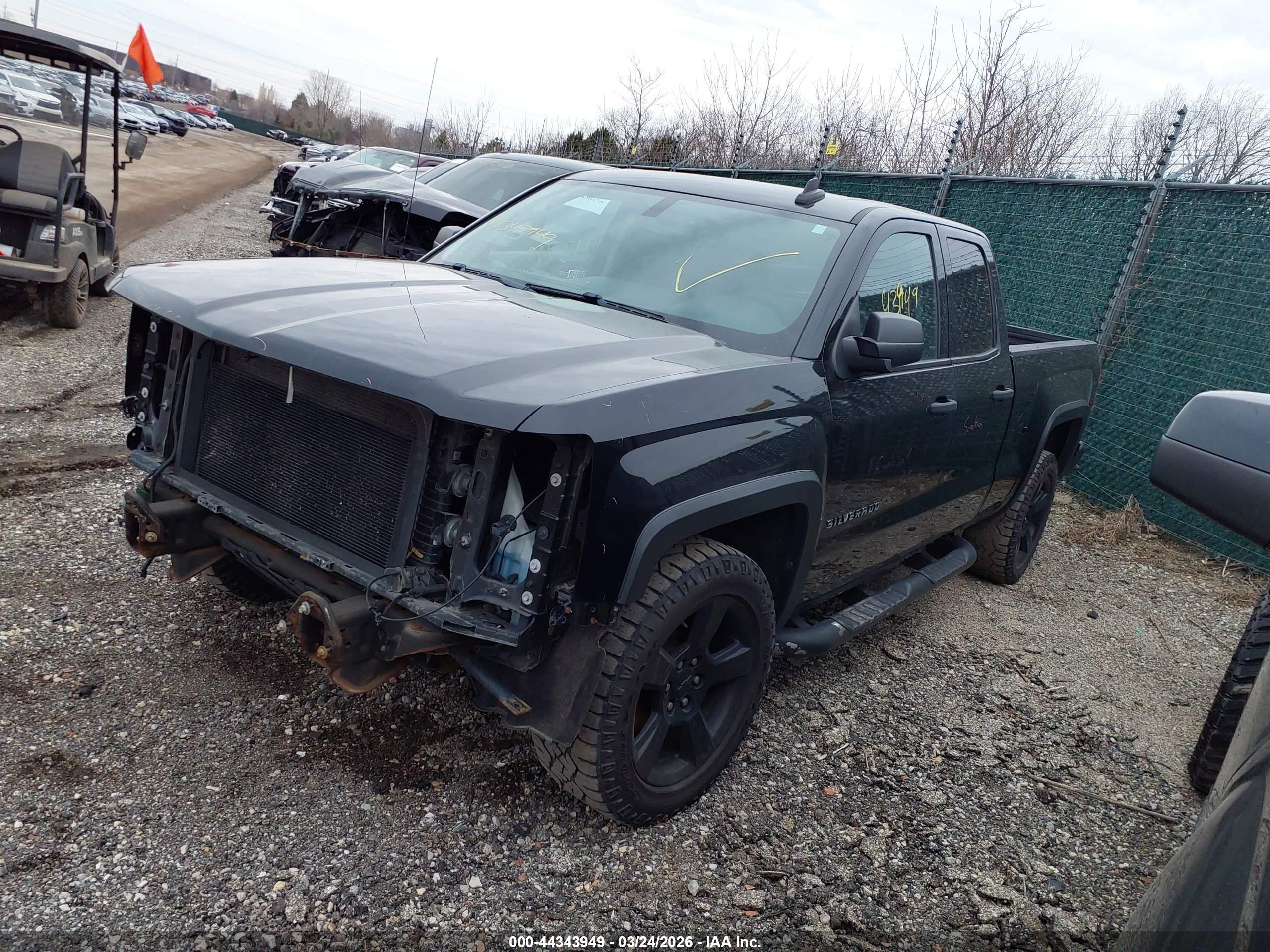 CHEVROLET SILVERADO image 2