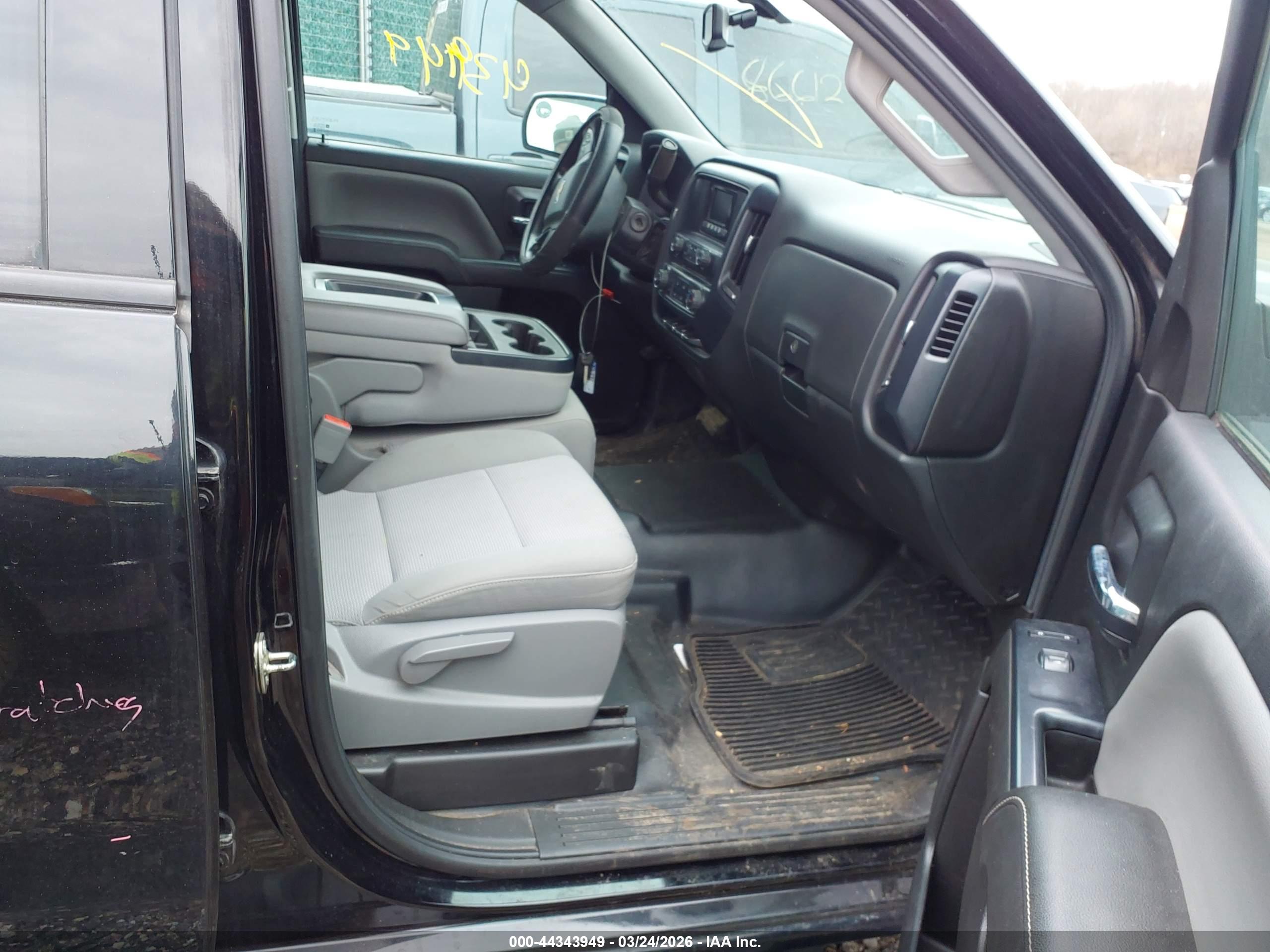 CHEVROLET SILVERADO image 5