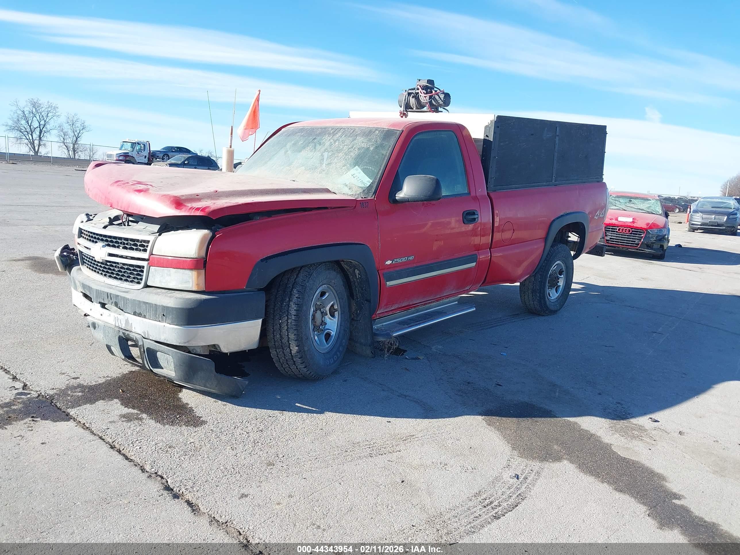 CHEVROLET SILVERADO image 2