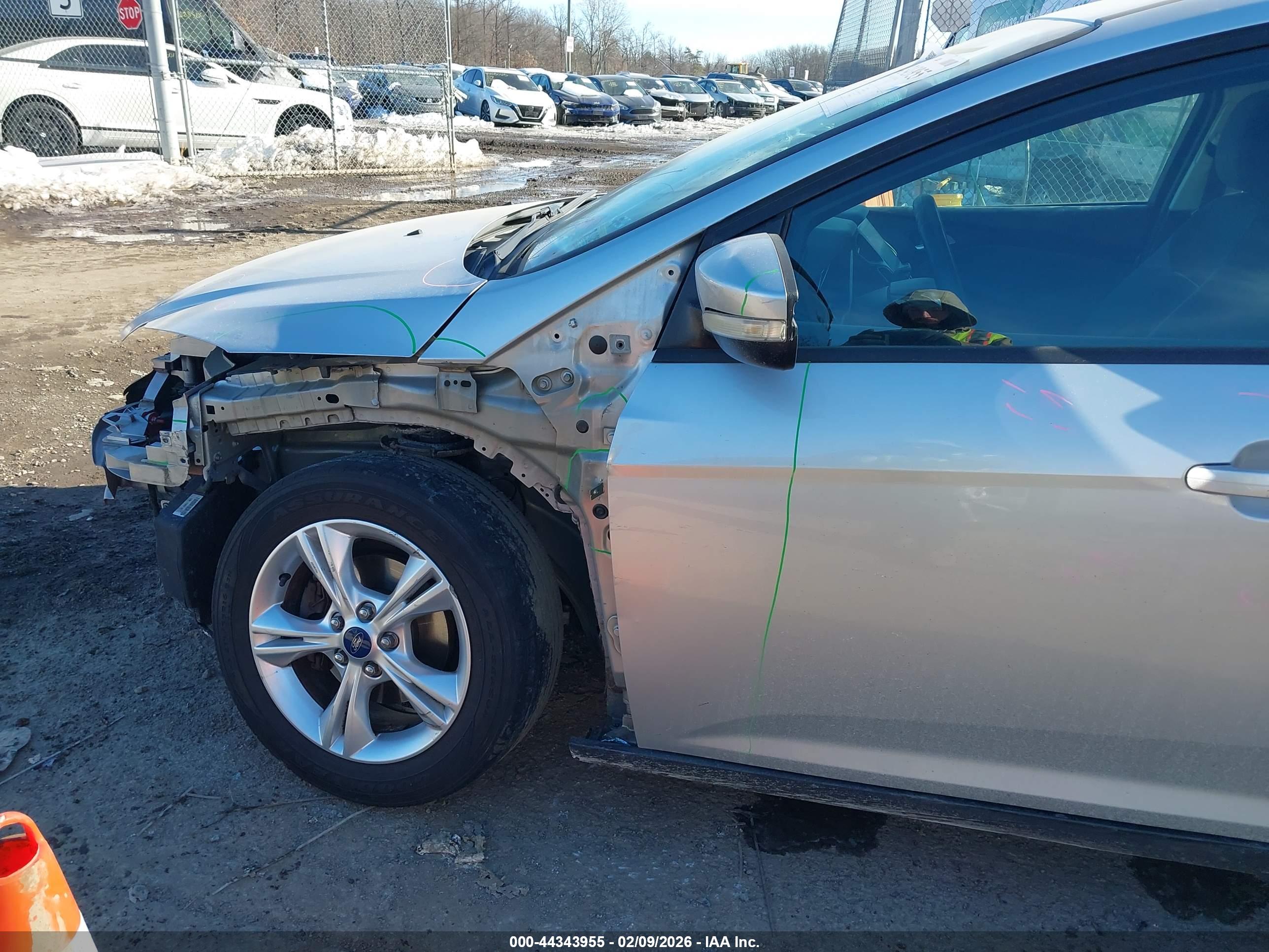 FORD FOCUS image 6
