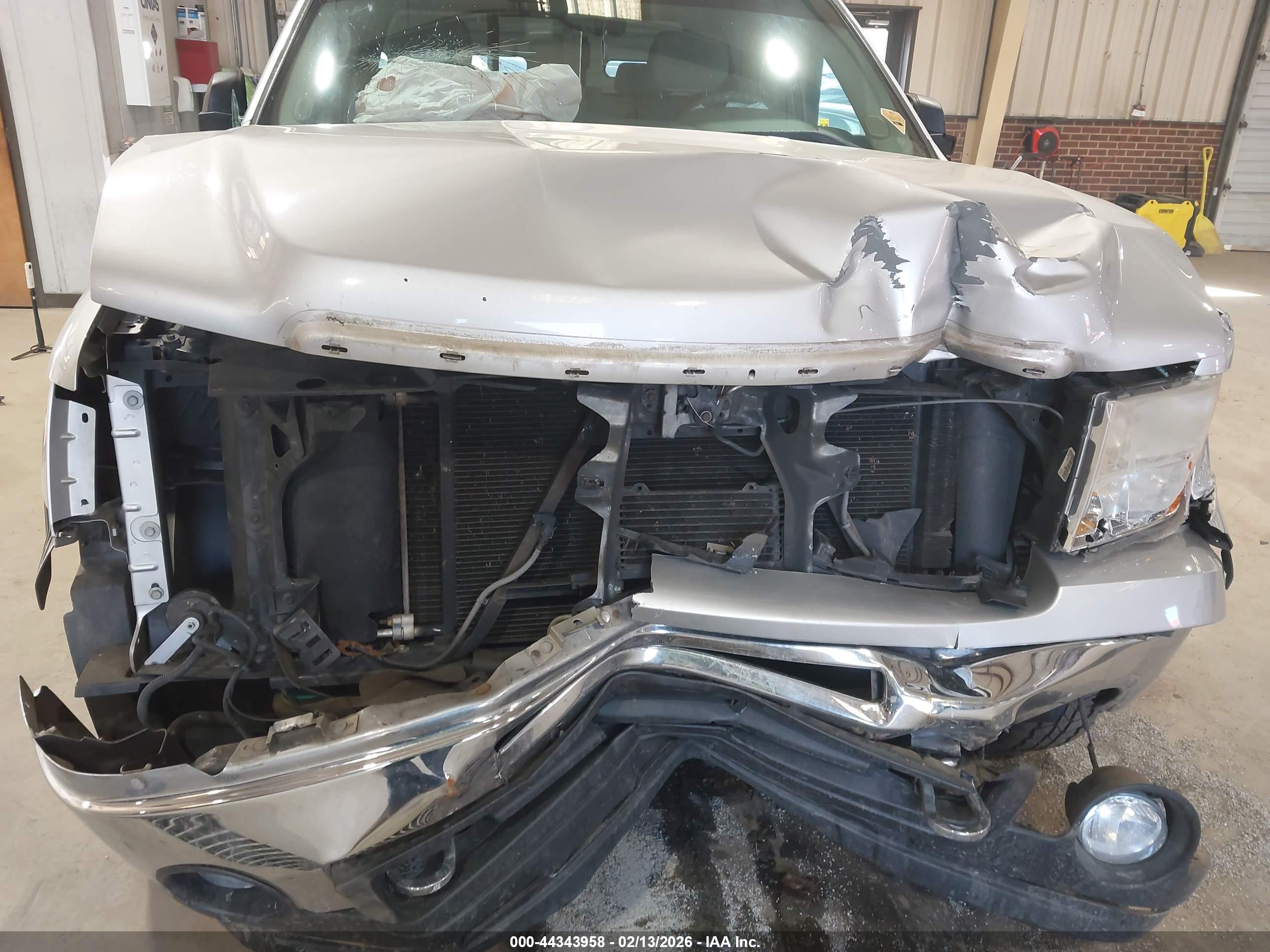 GMC SIERRA image 6
